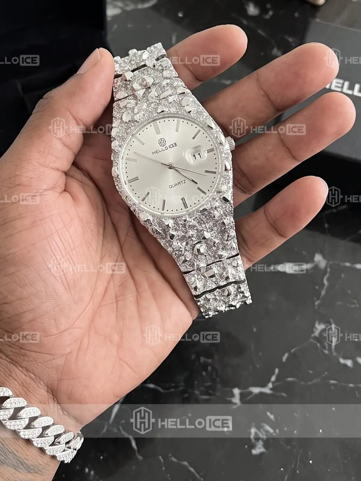 Helloice Review Image