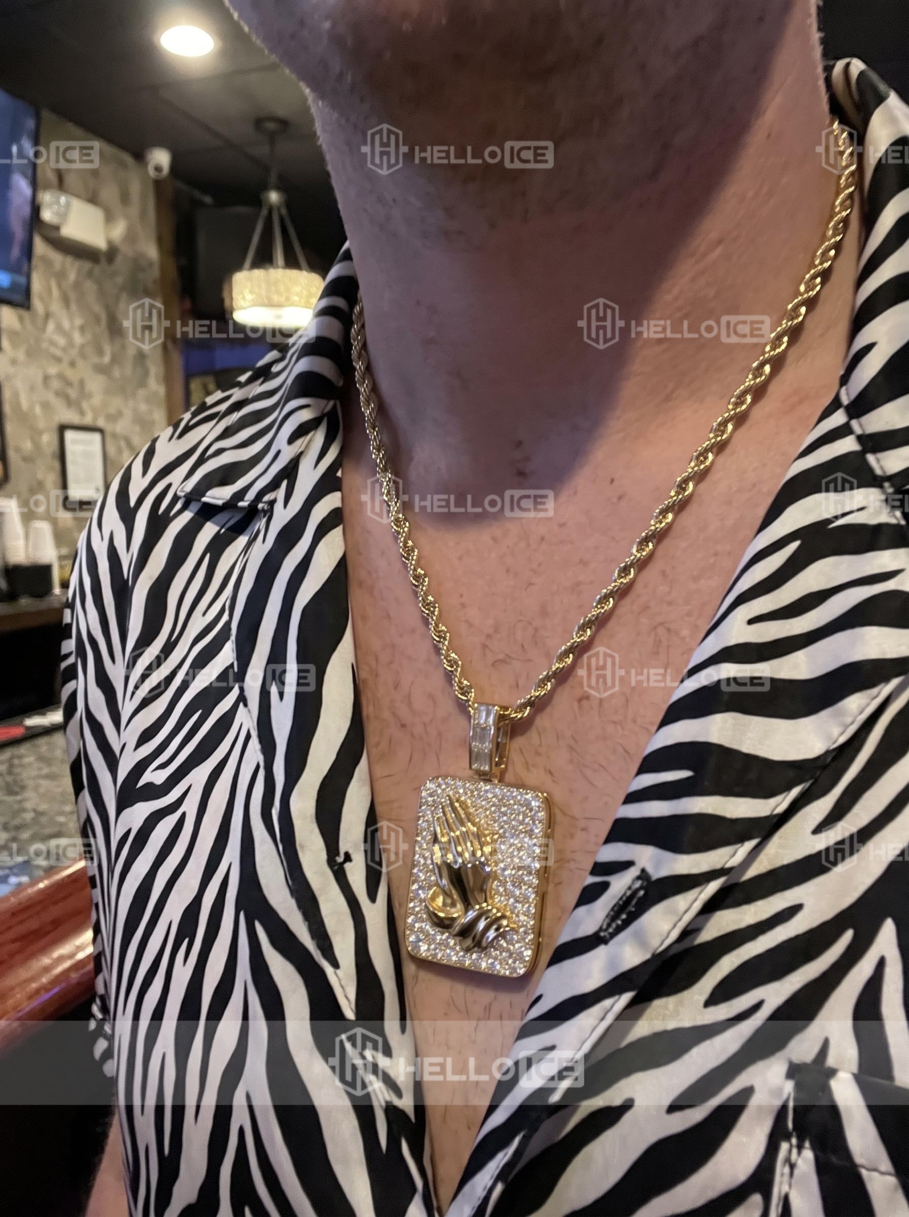 Helloice Review Image