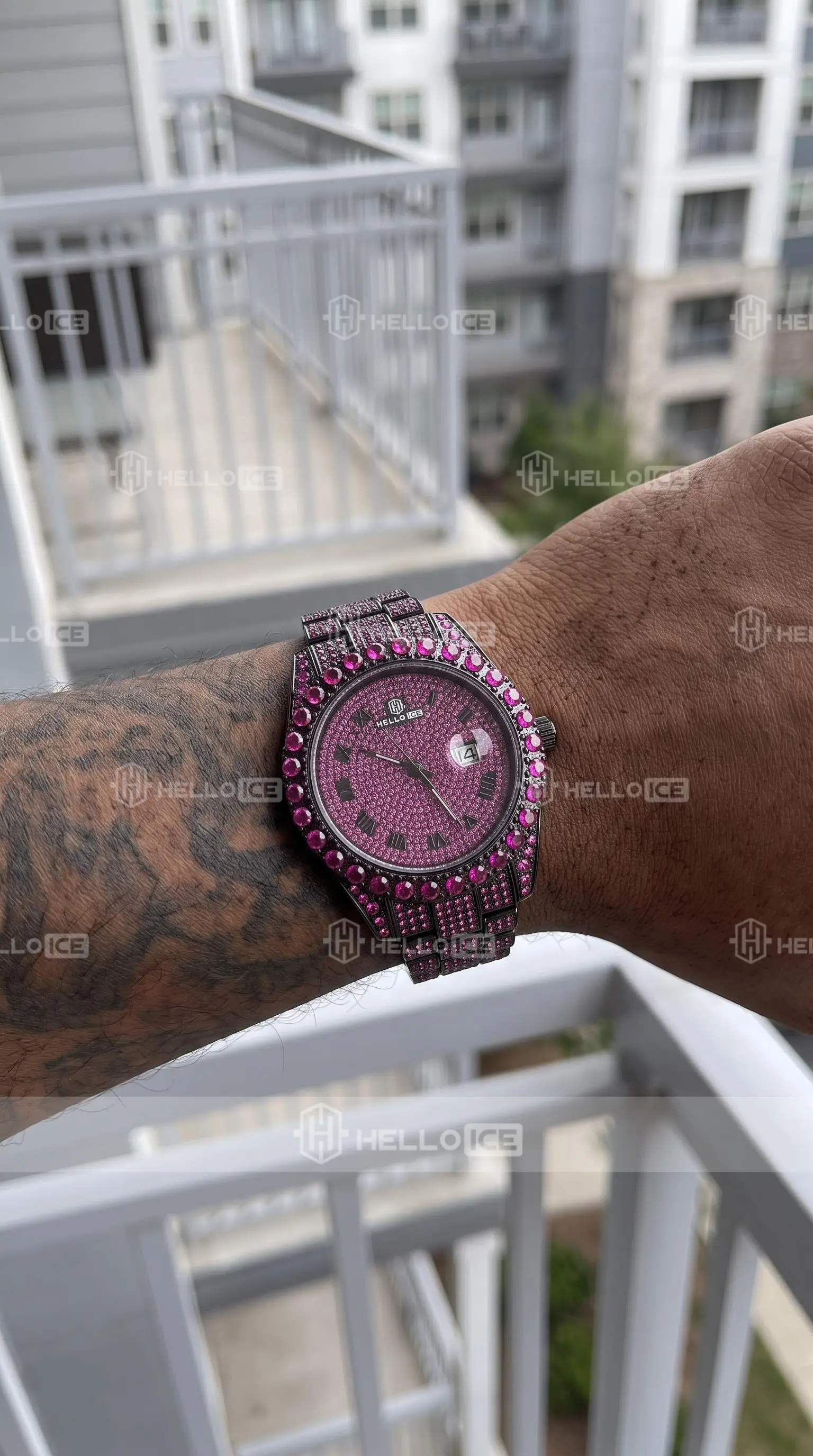 Helloice Review Image
