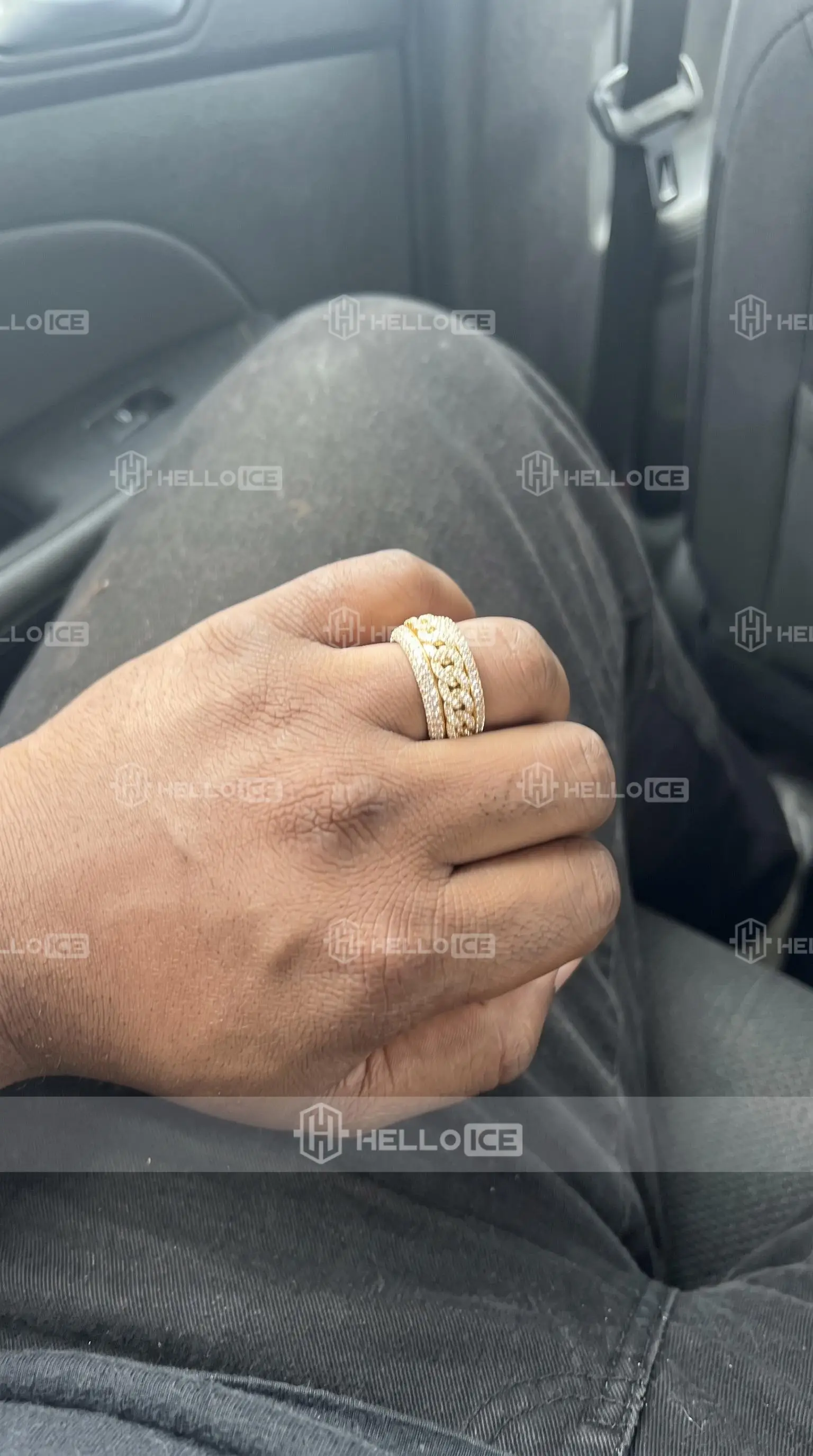 Helloice Review Image