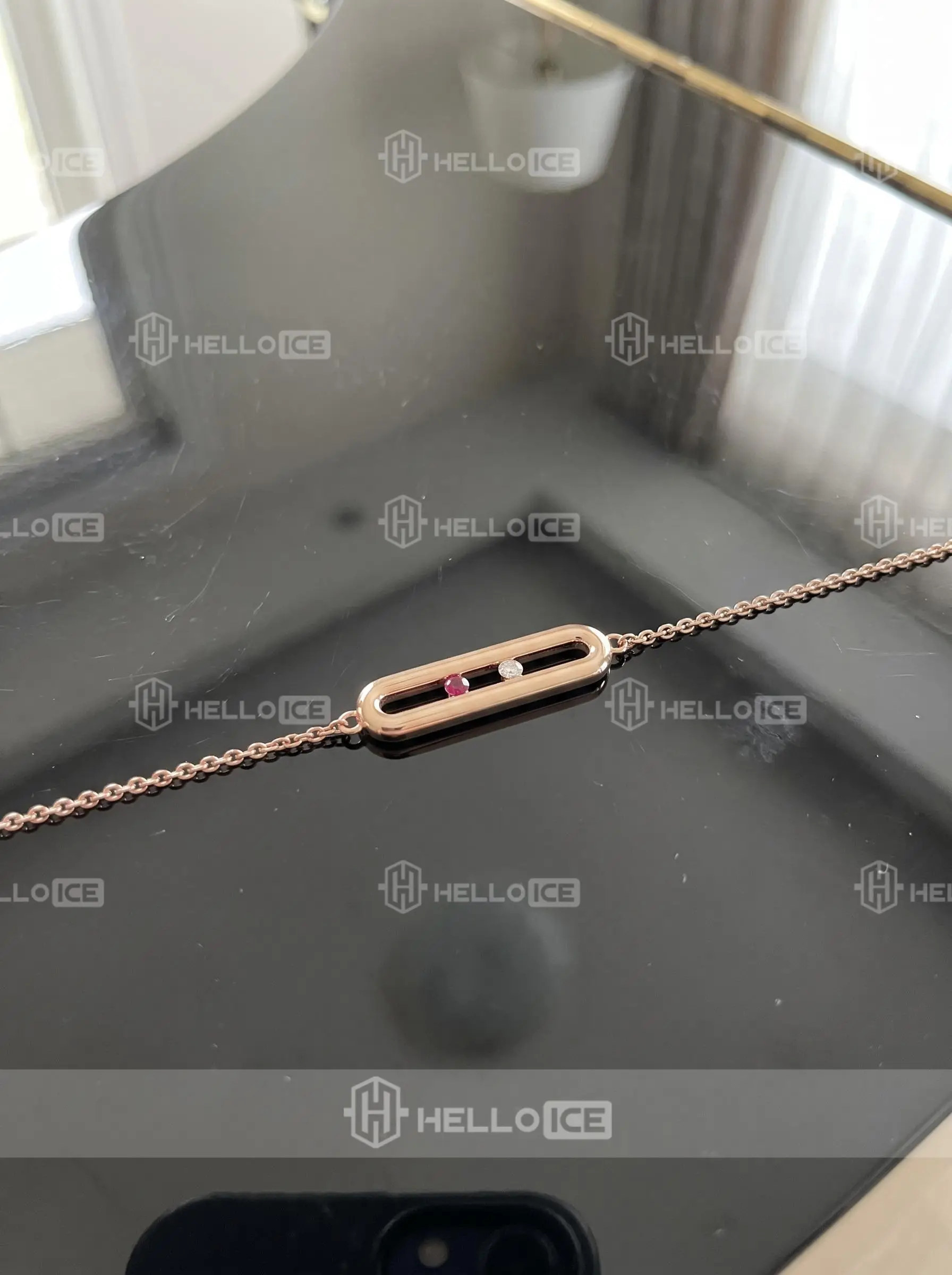 Helloice Review Image
