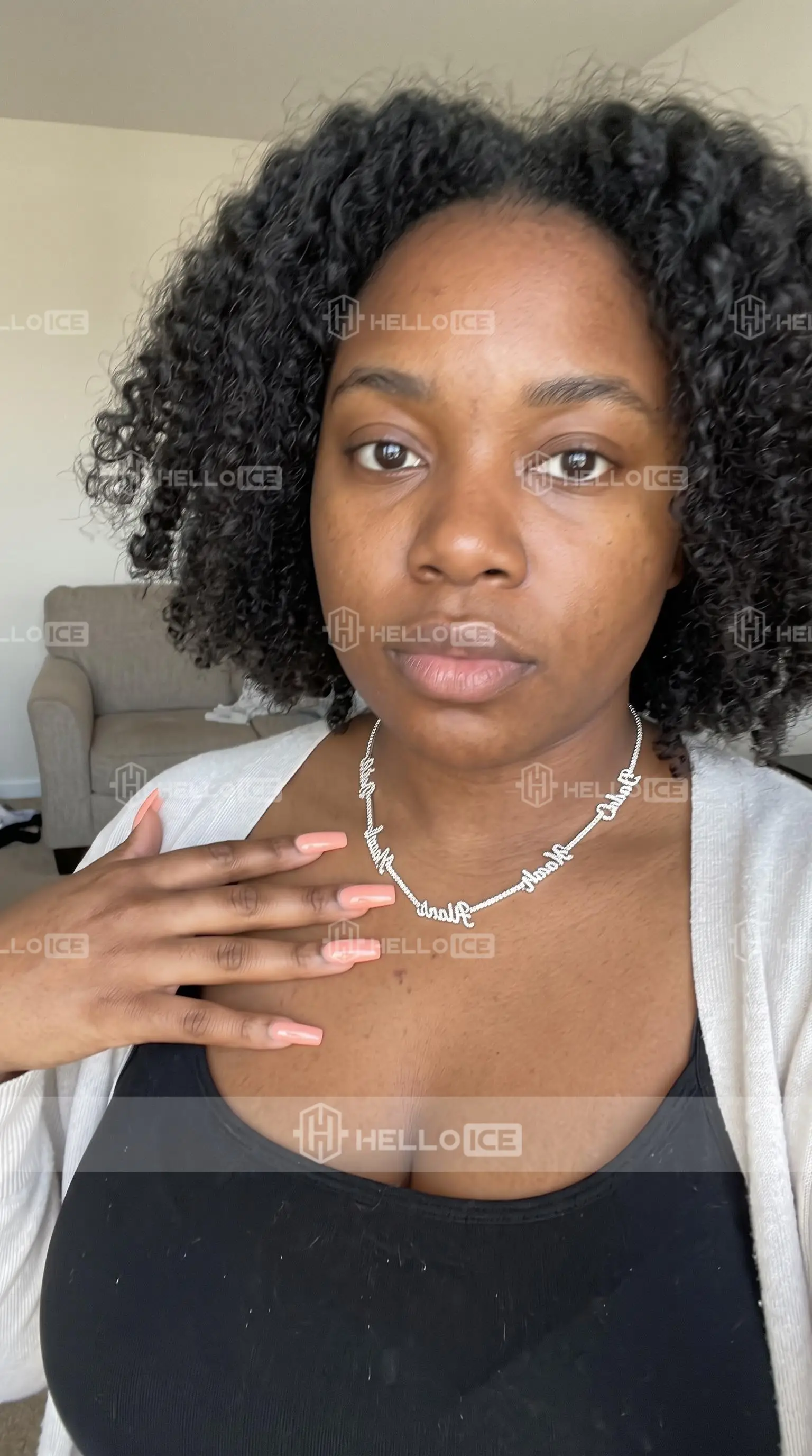 Helloice Review Image