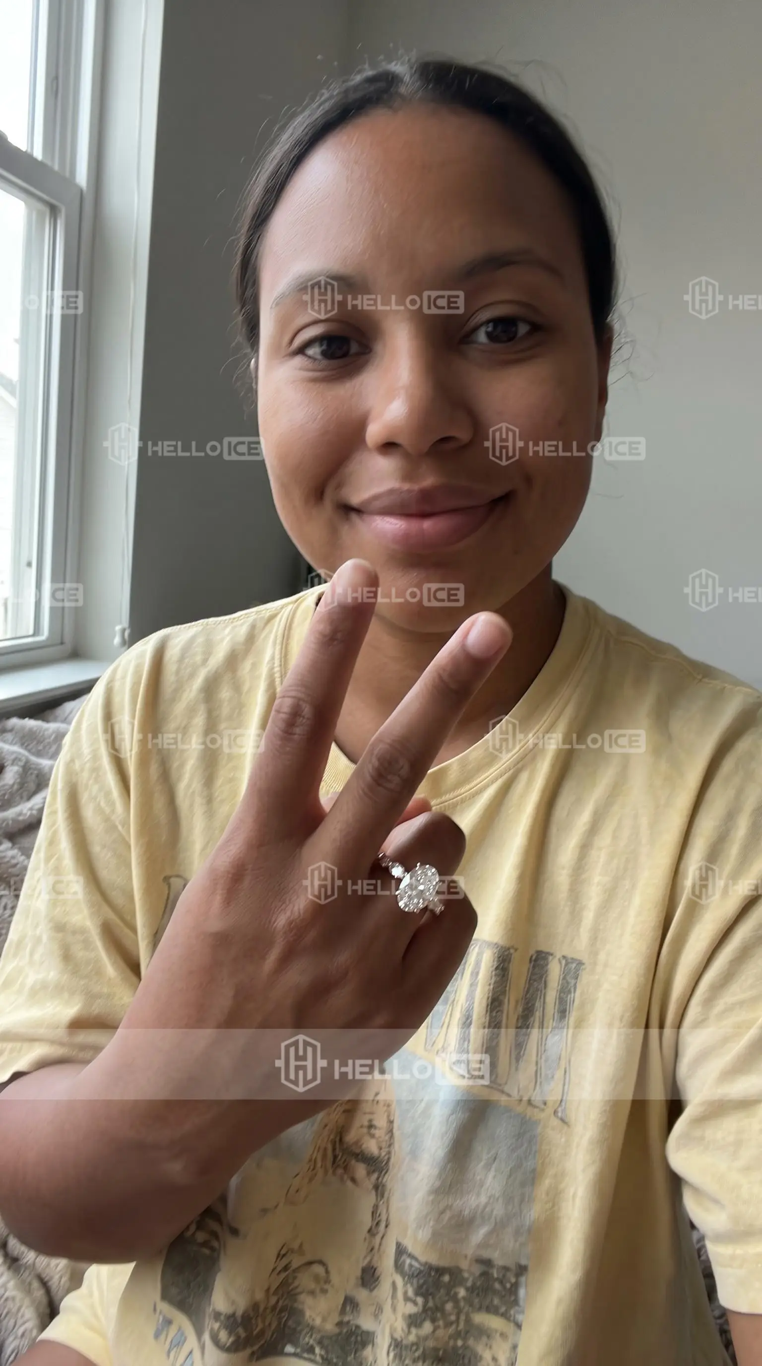 Helloice Review Image