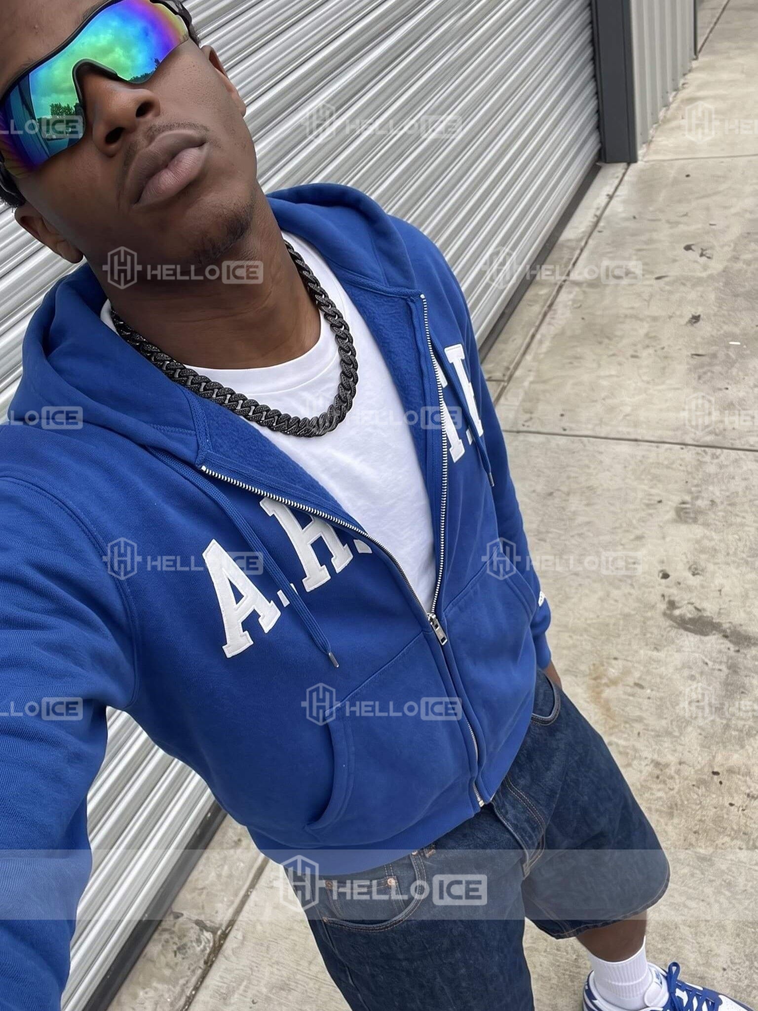 Helloice Review Image