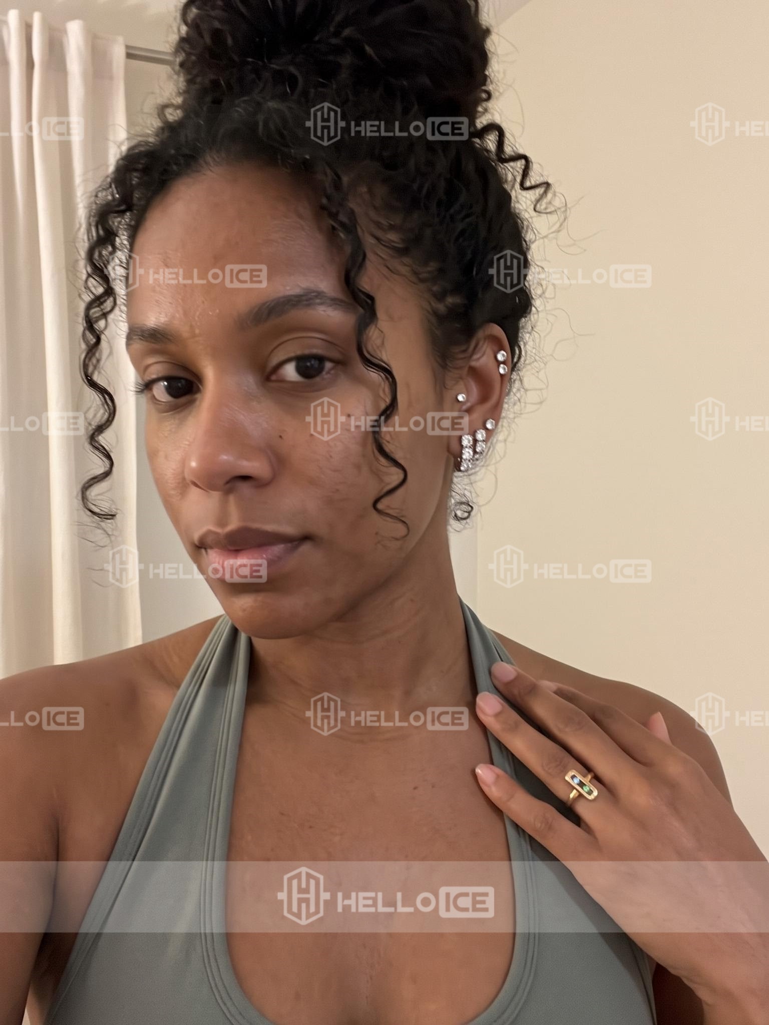 Helloice Review Image