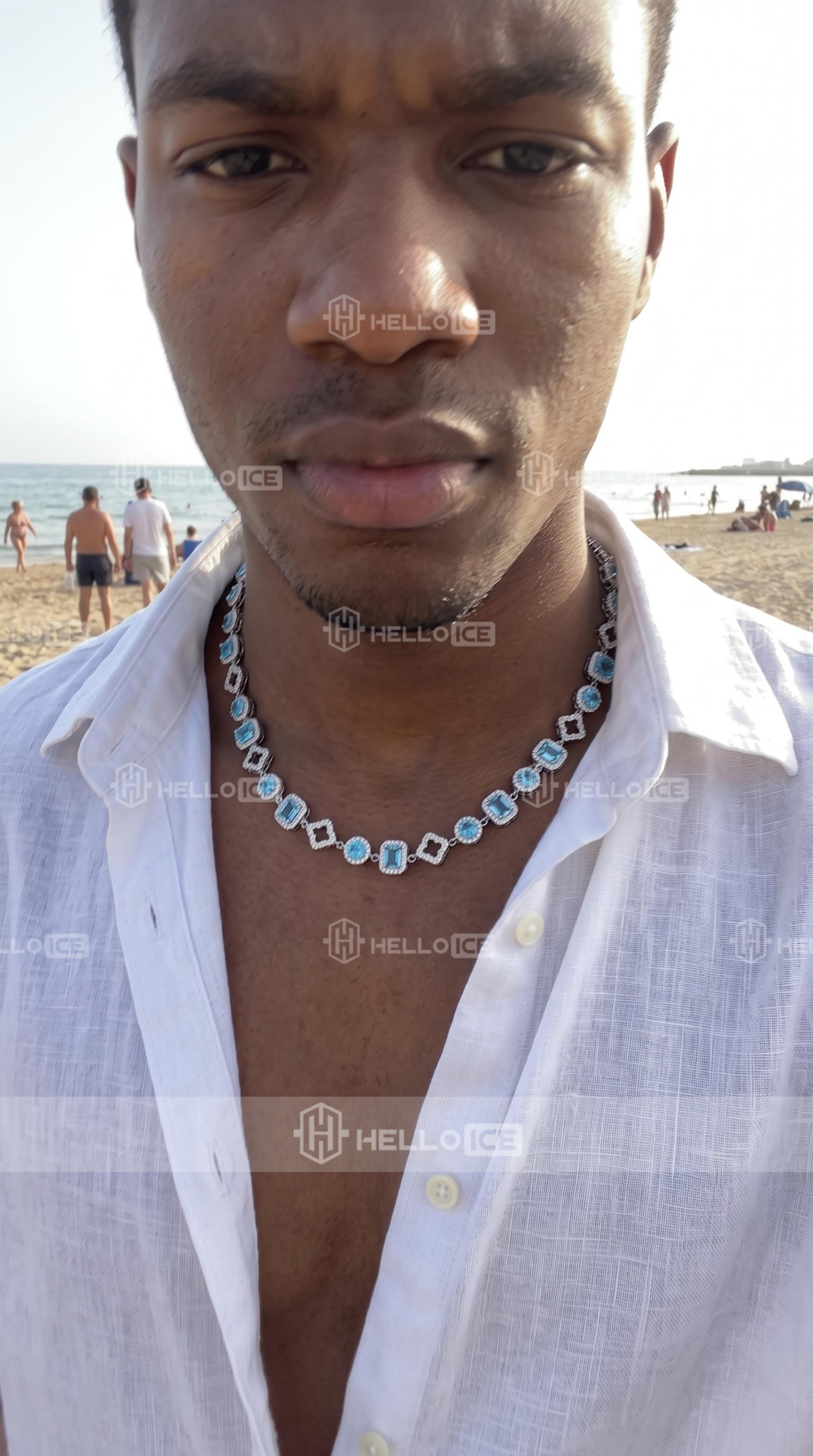 Helloice Review Image