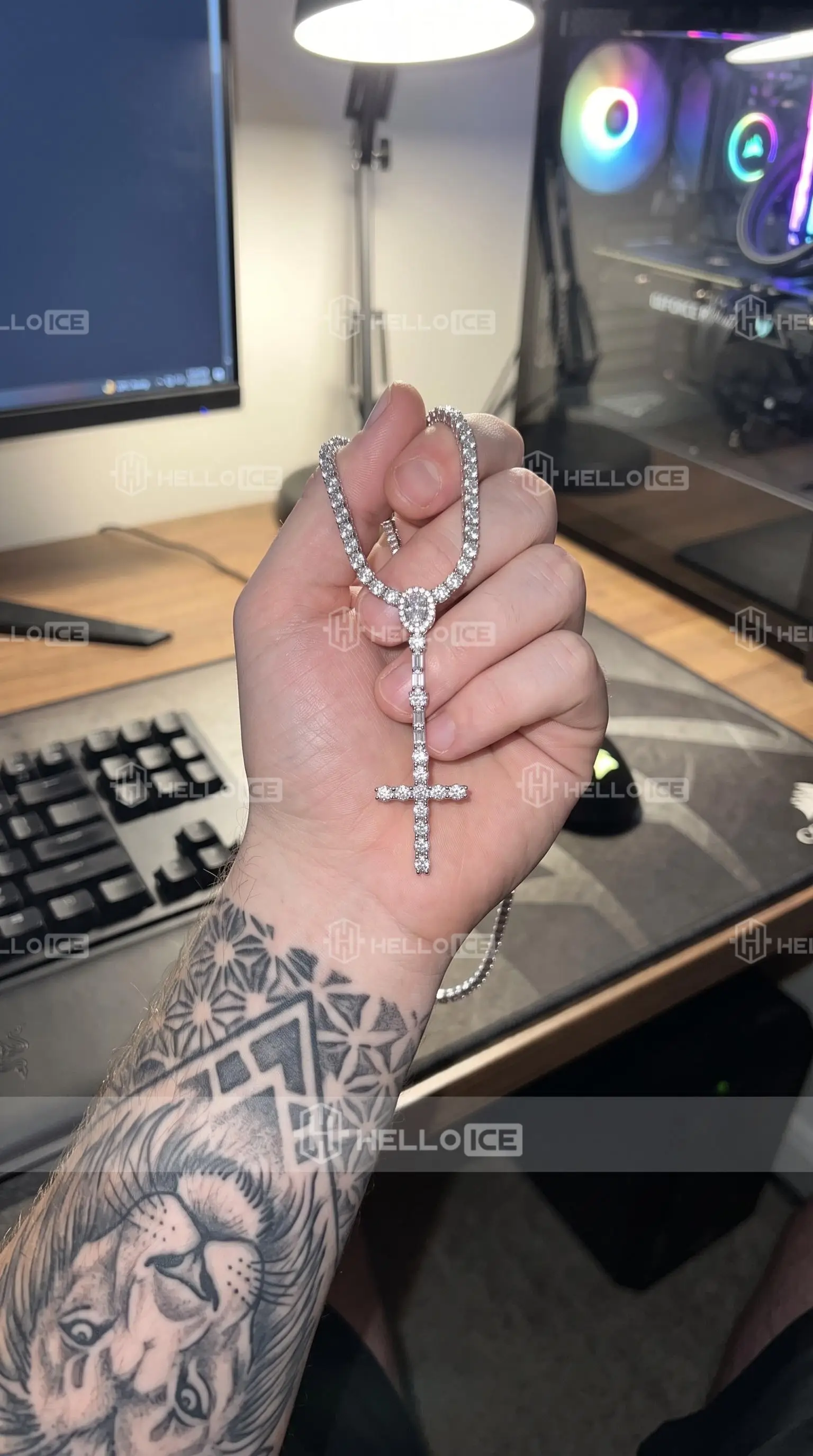 Helloice Review Image