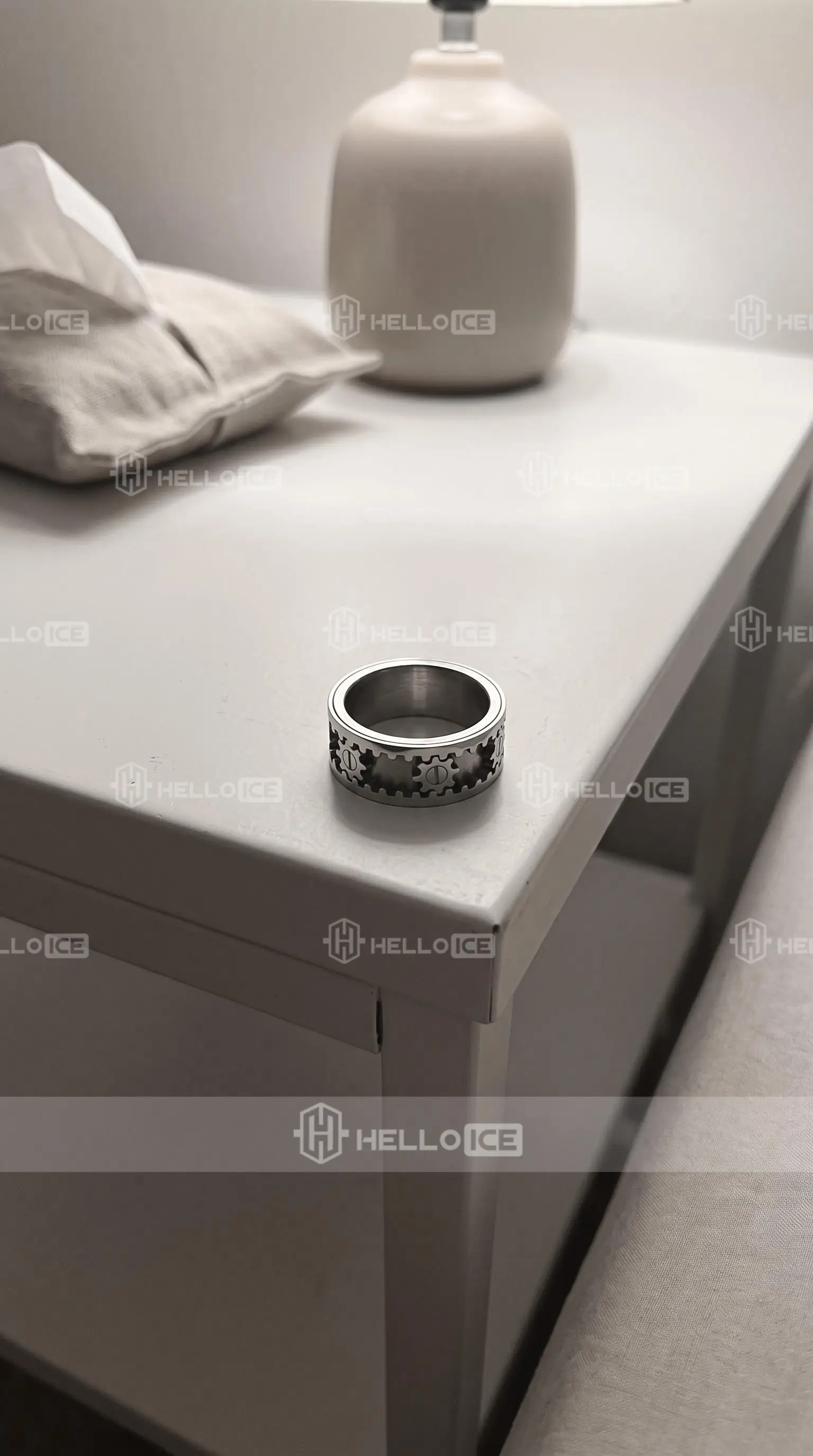 Helloice Review Image