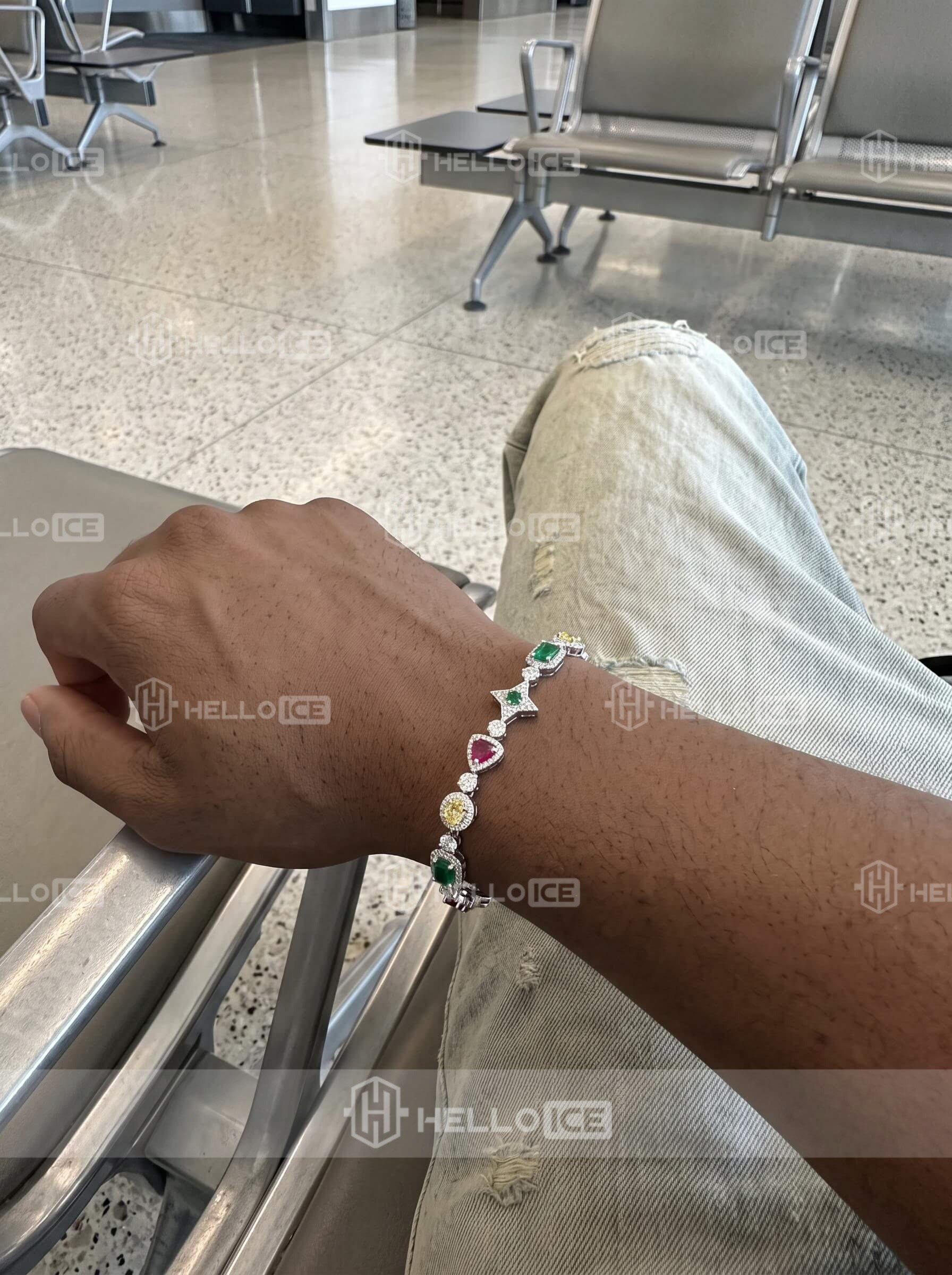 Helloice Review Image