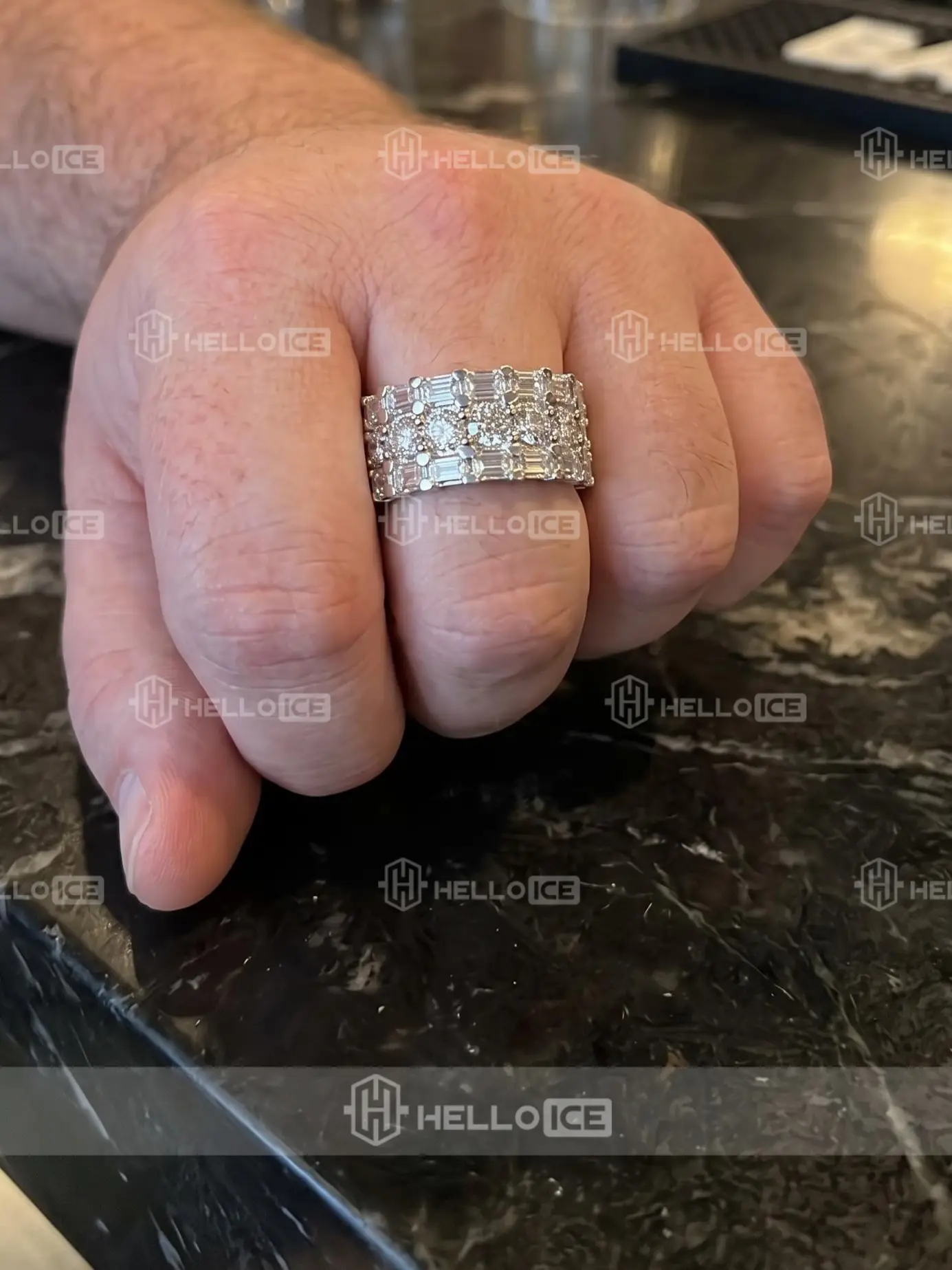 Helloice Review Image