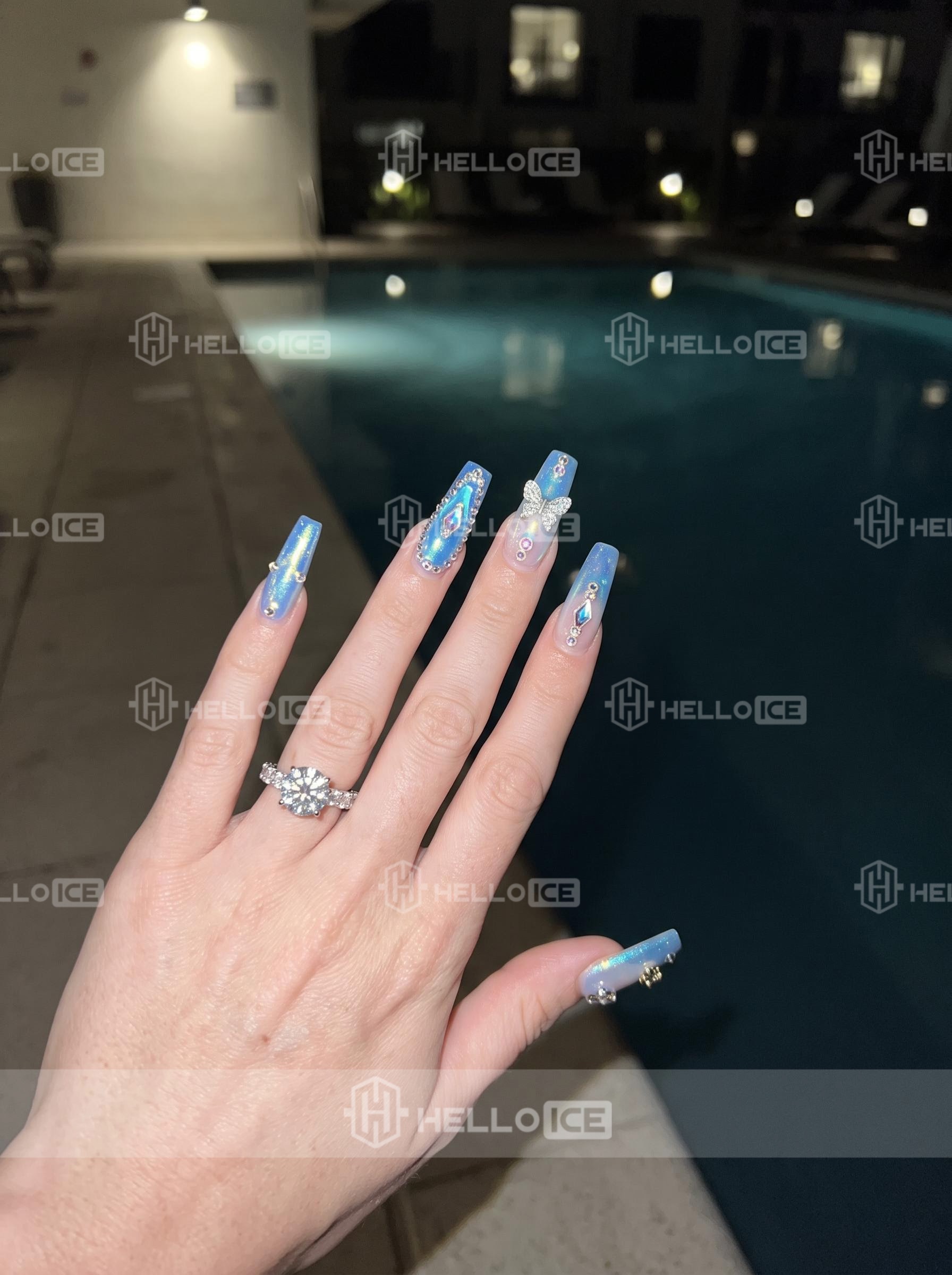 Helloice Review Image