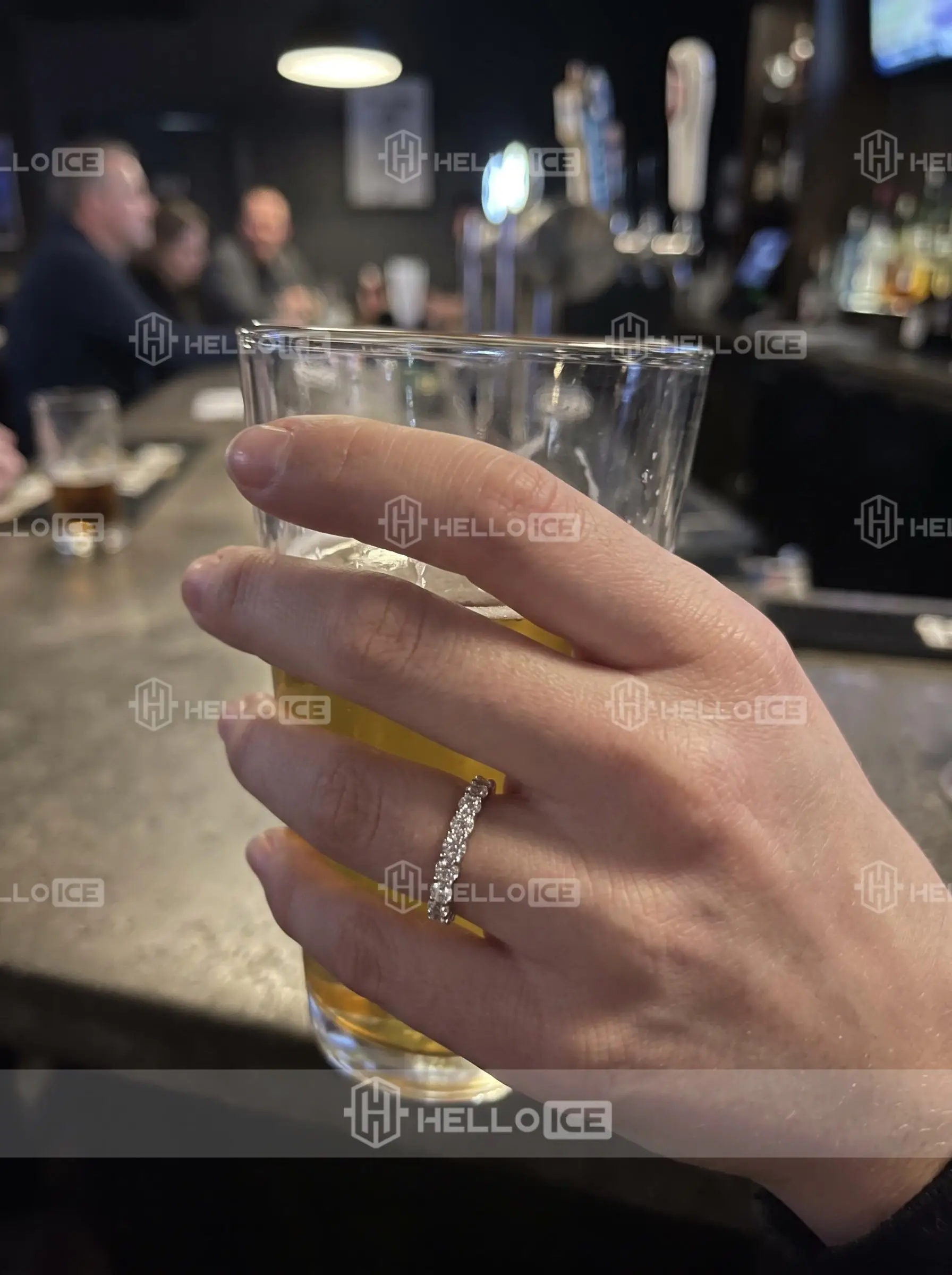 Helloice Review Image