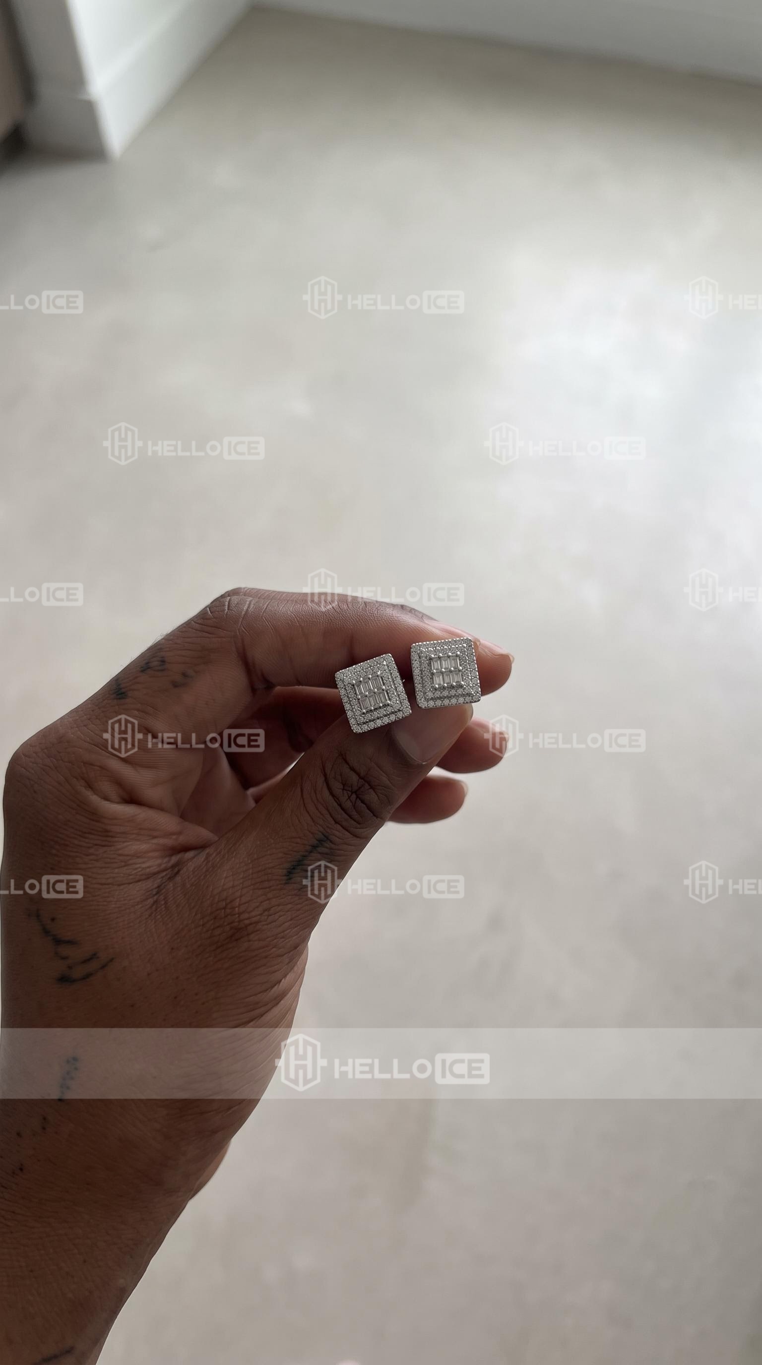 Helloice Review Image
