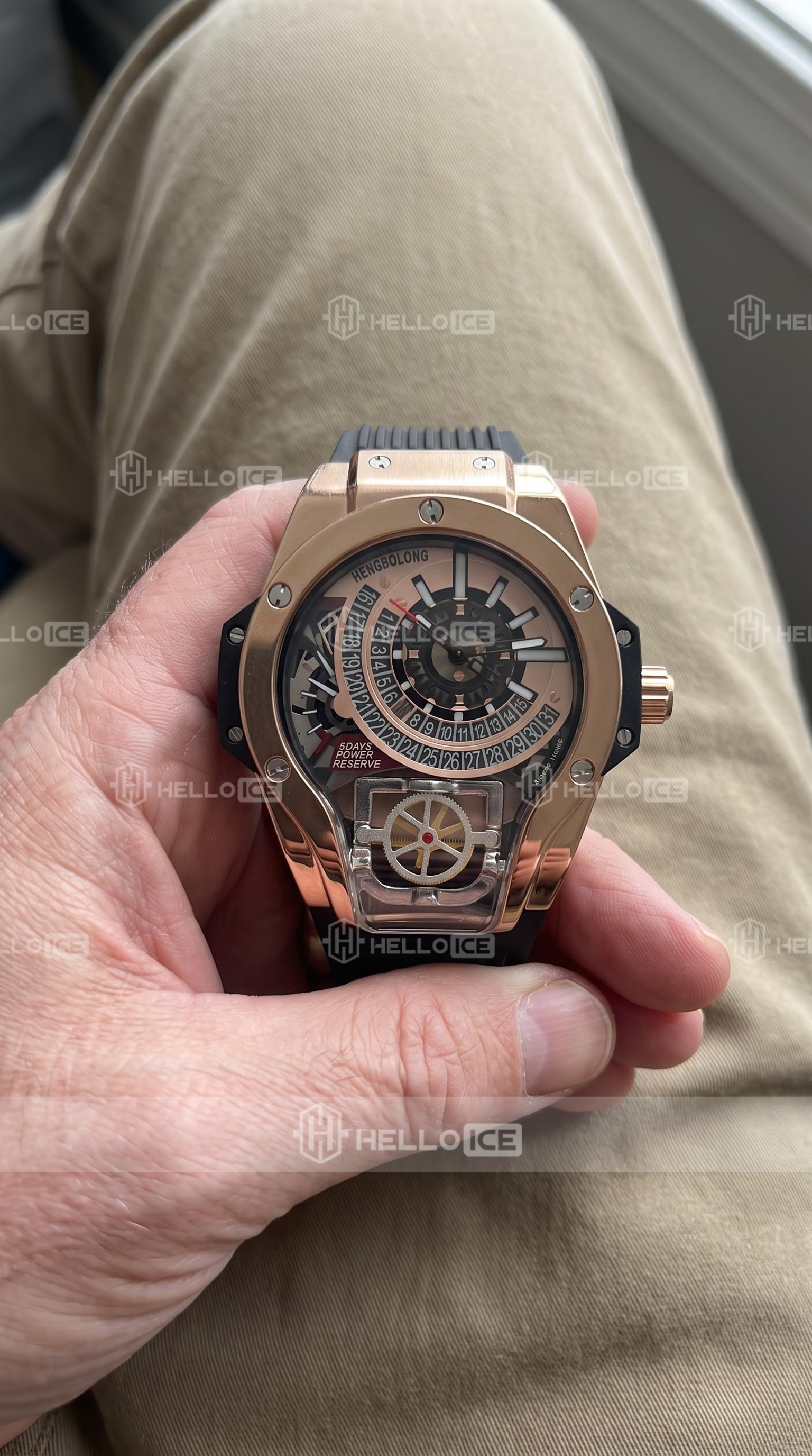 Helloice Review Image