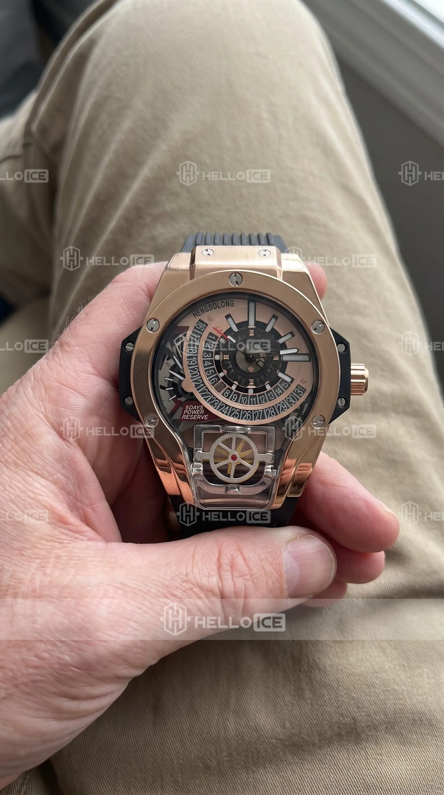 Helloice Review Image