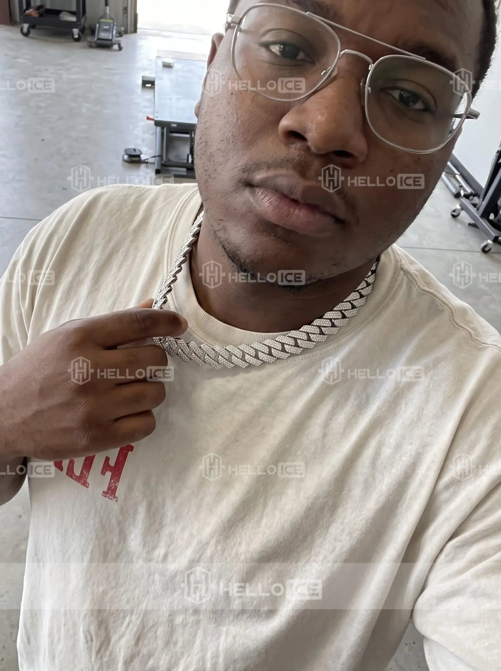 Helloice Review Image
