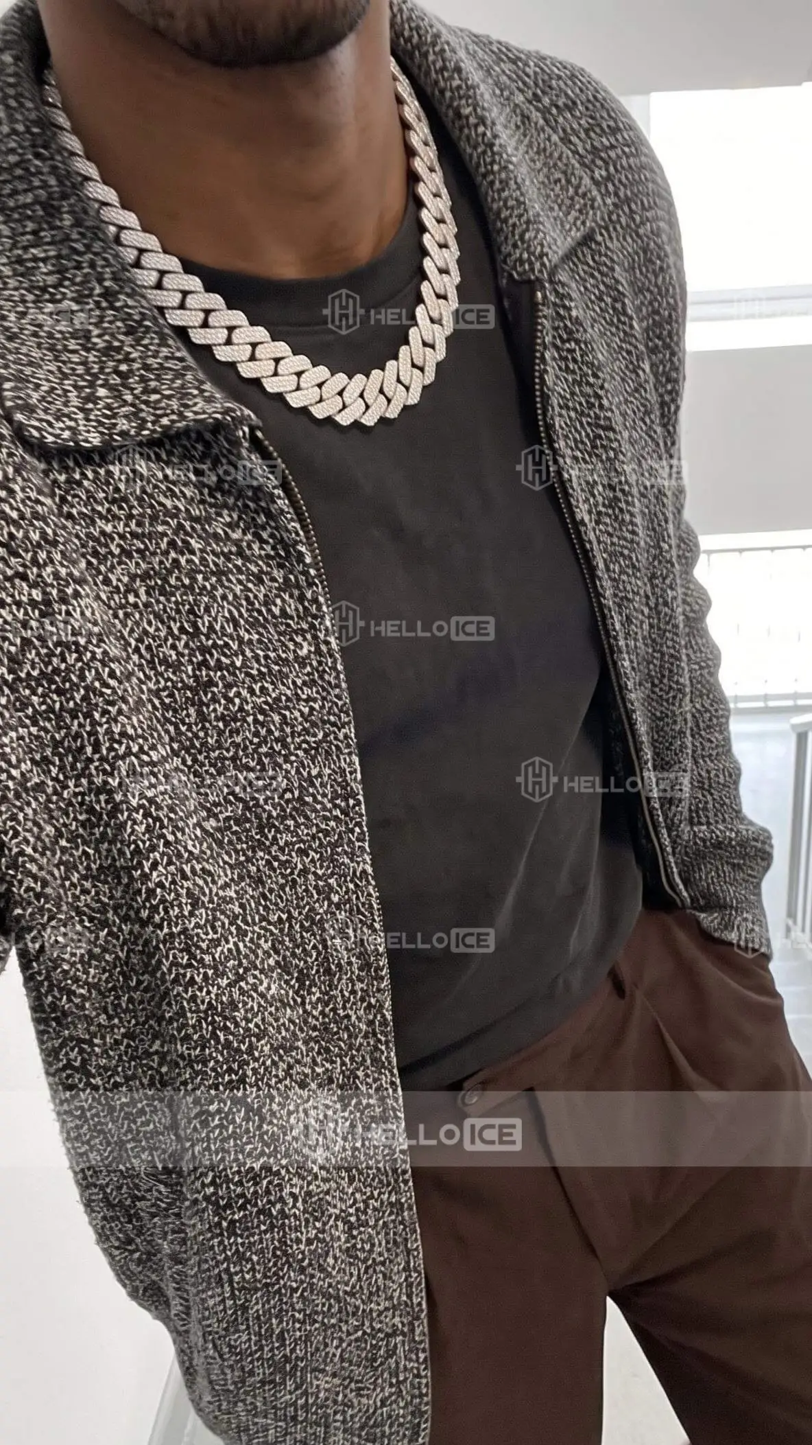 Helloice Review Image