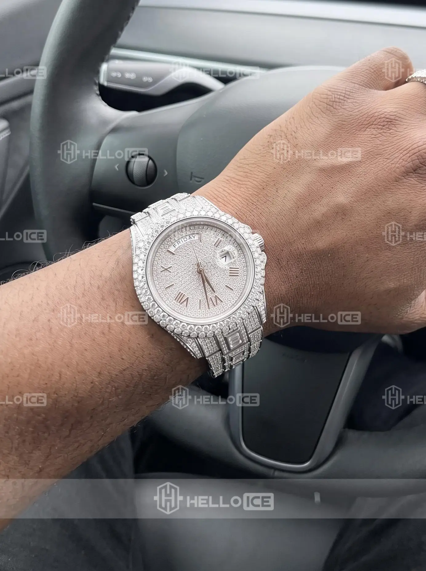 Helloice Review Image