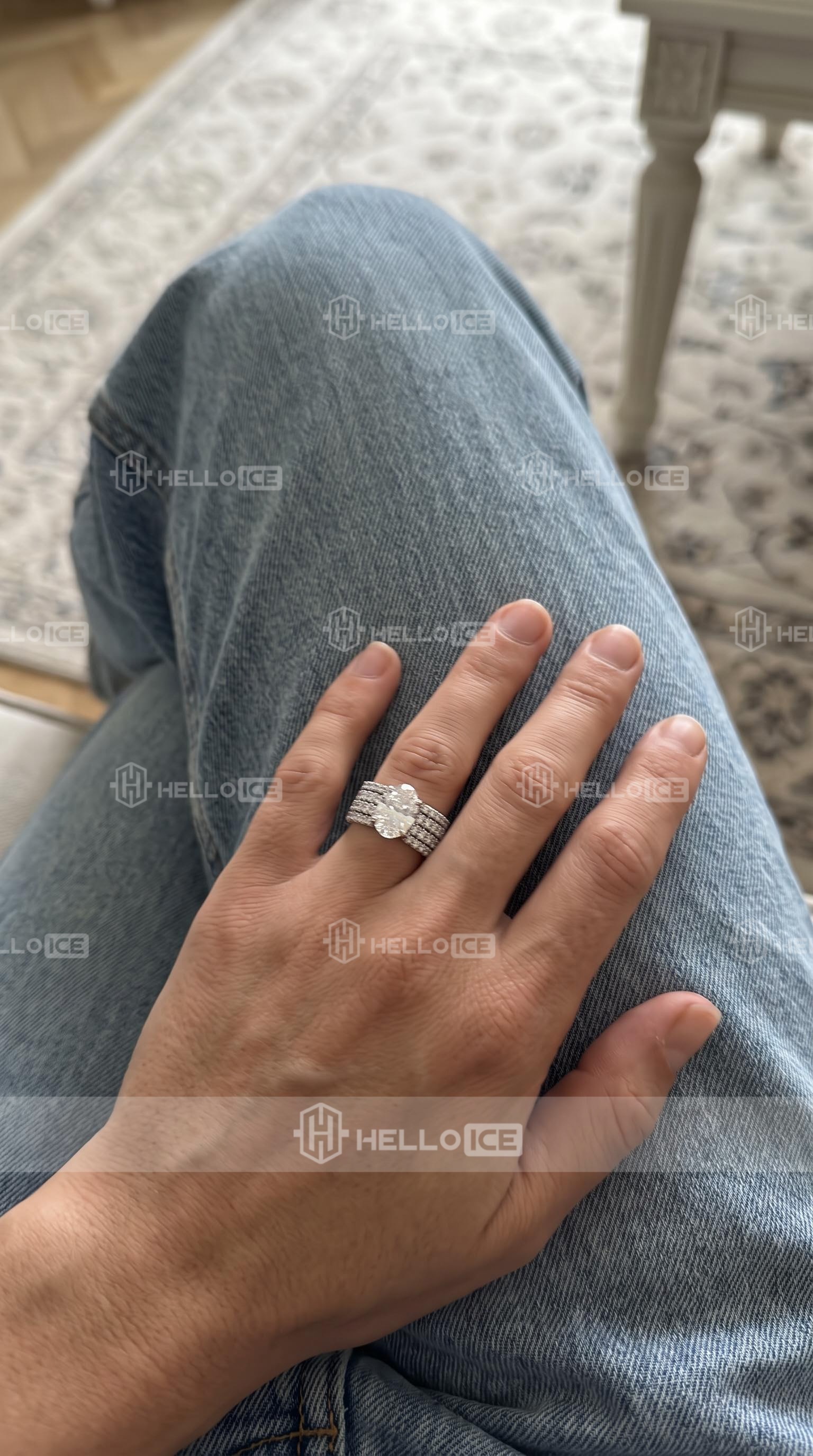 Helloice Review Image