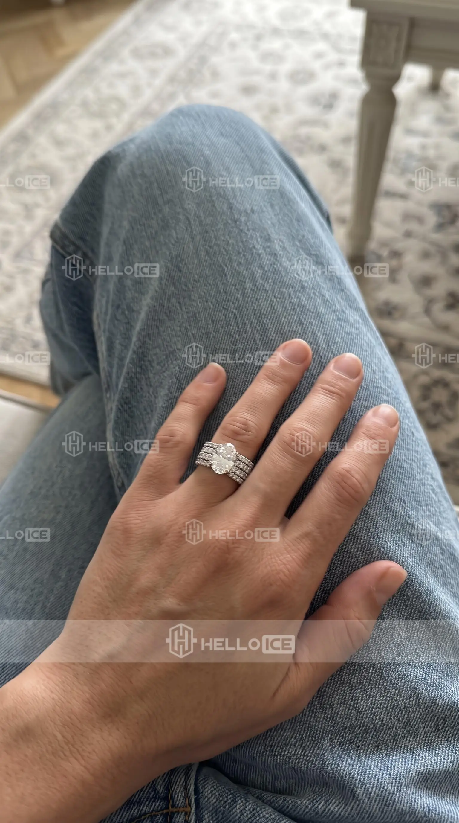 Helloice Review Image