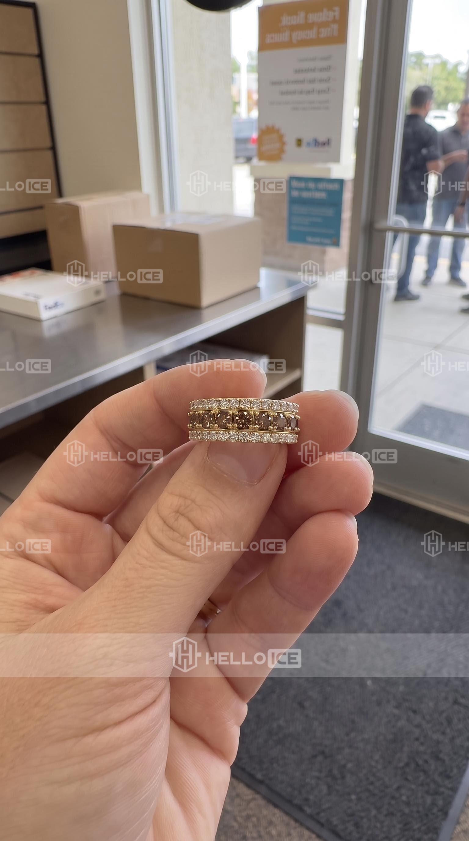 Helloice Review Image