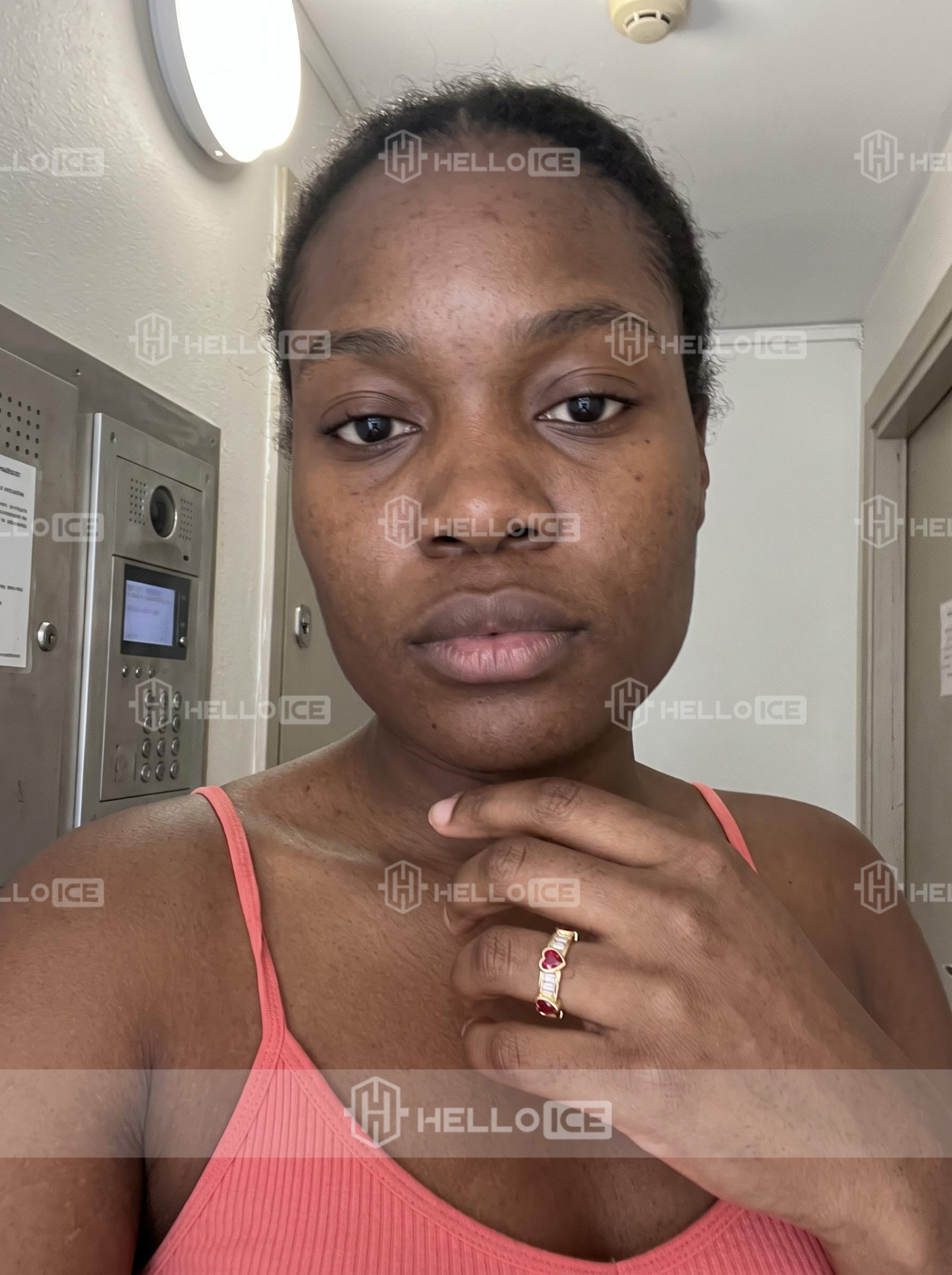 Helloice Review Image
