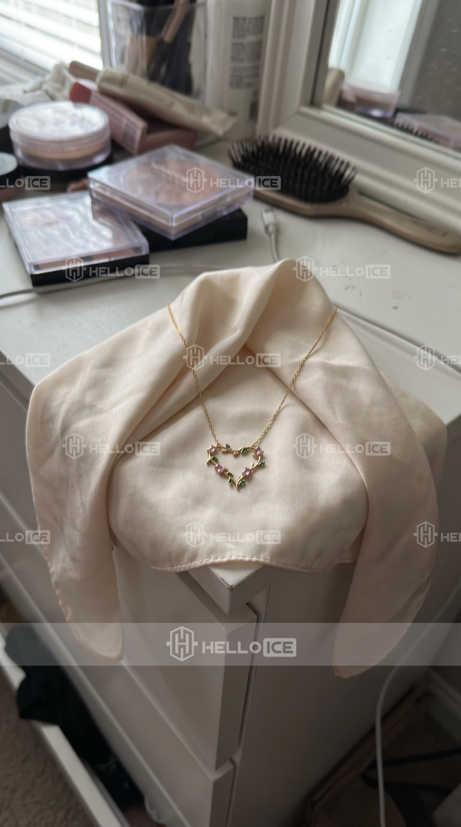 Helloice Review Image
