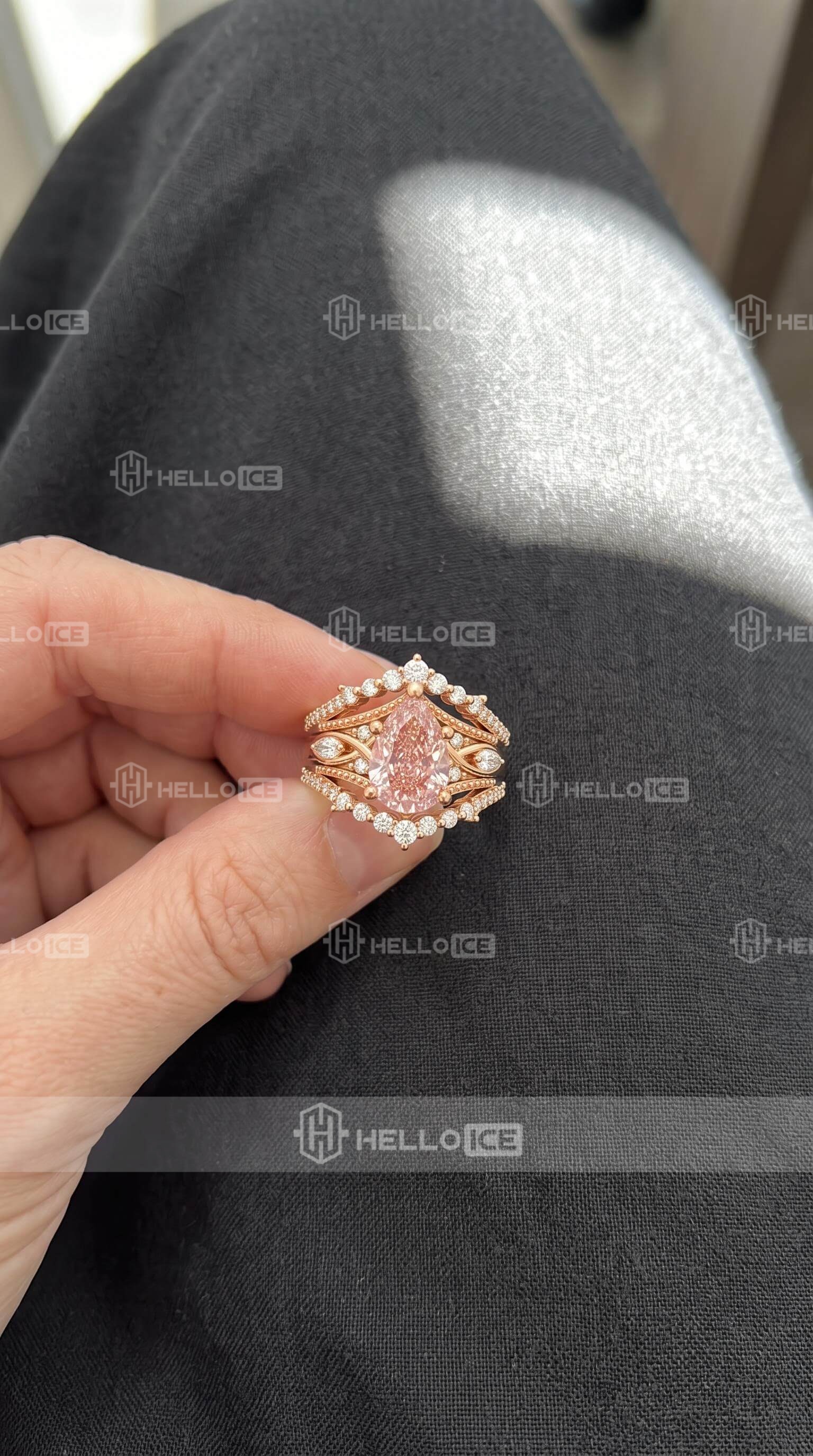 Helloice Review Image
