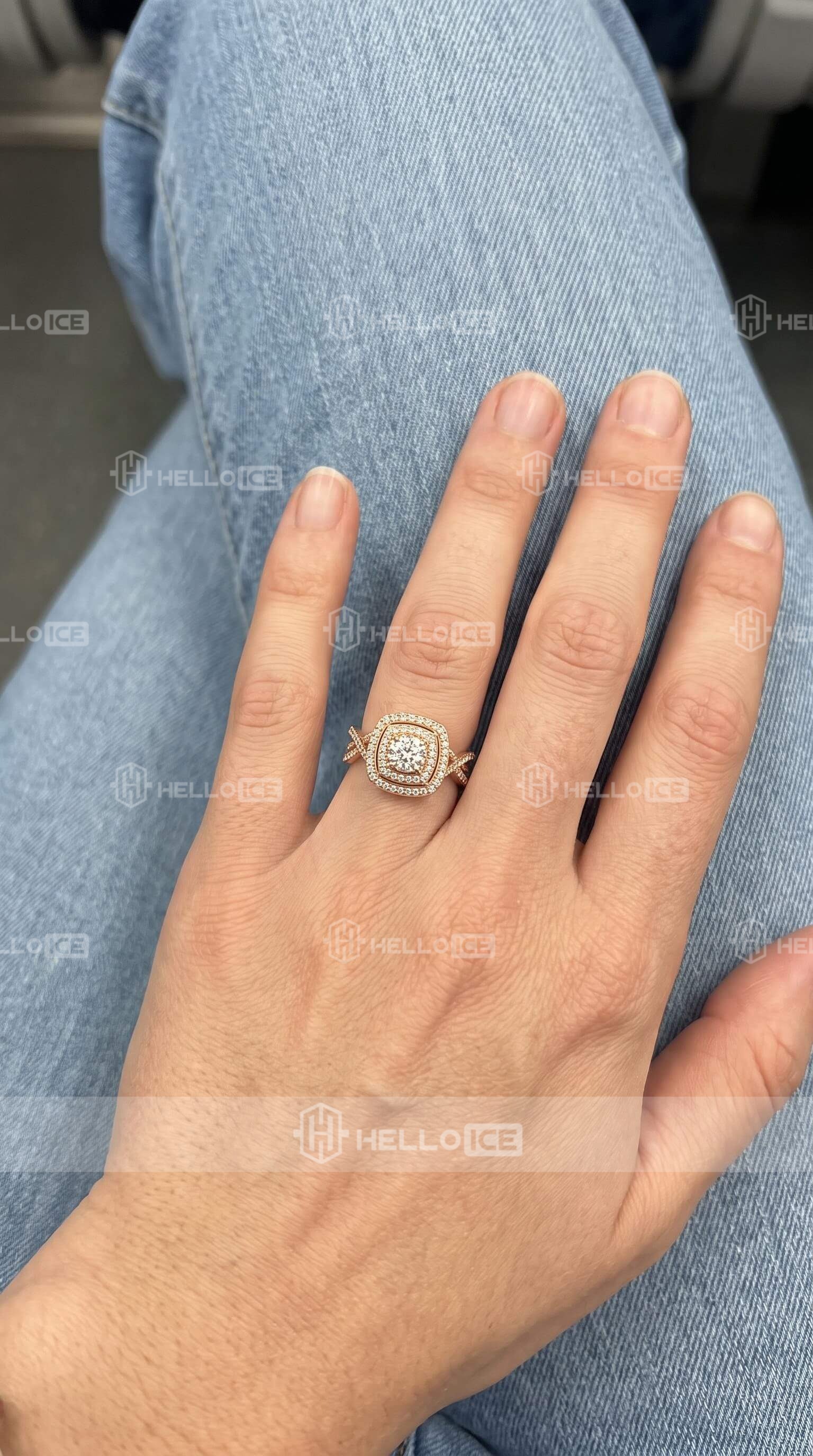 Helloice Review Image