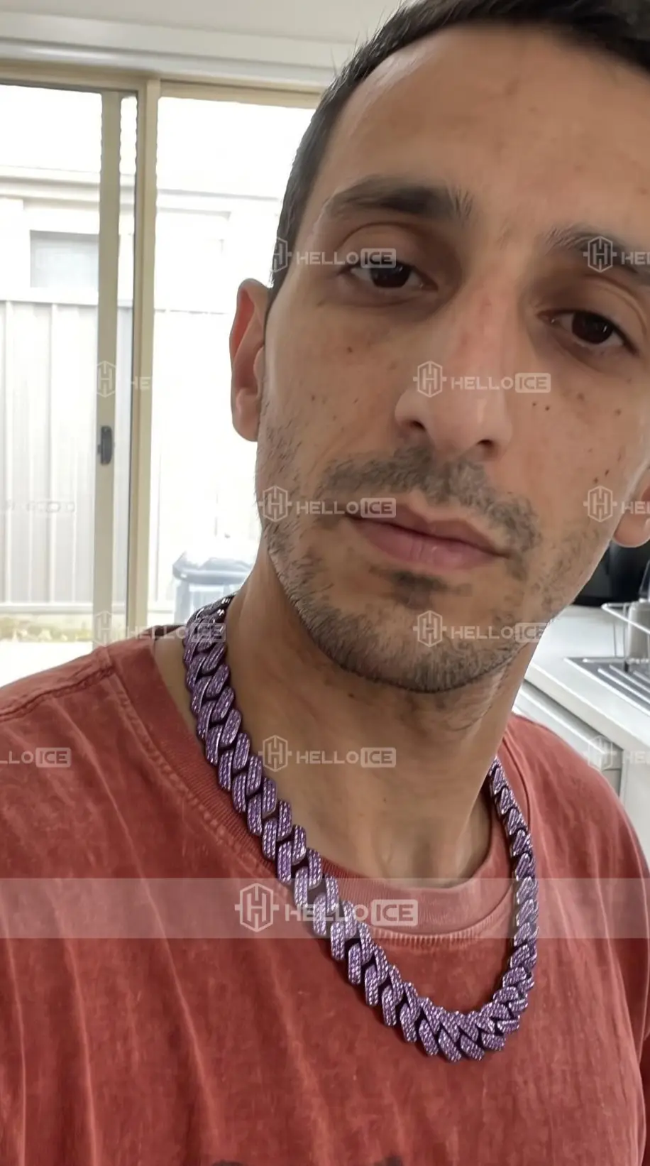 Helloice Review Image