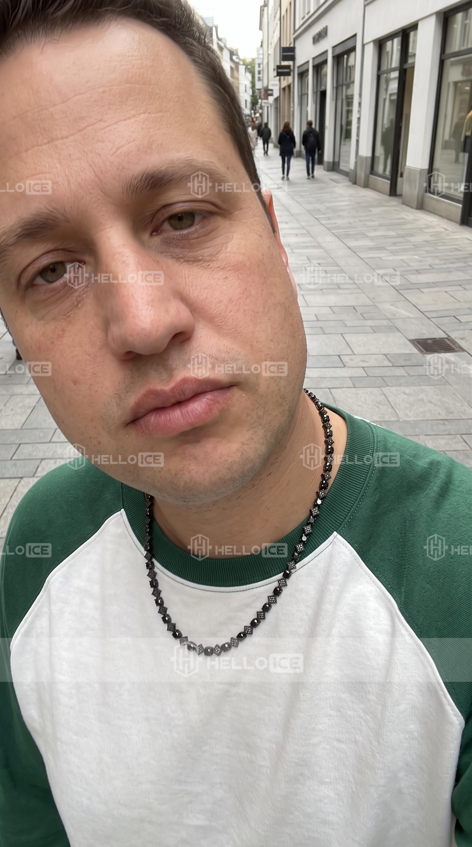 Helloice Review Image