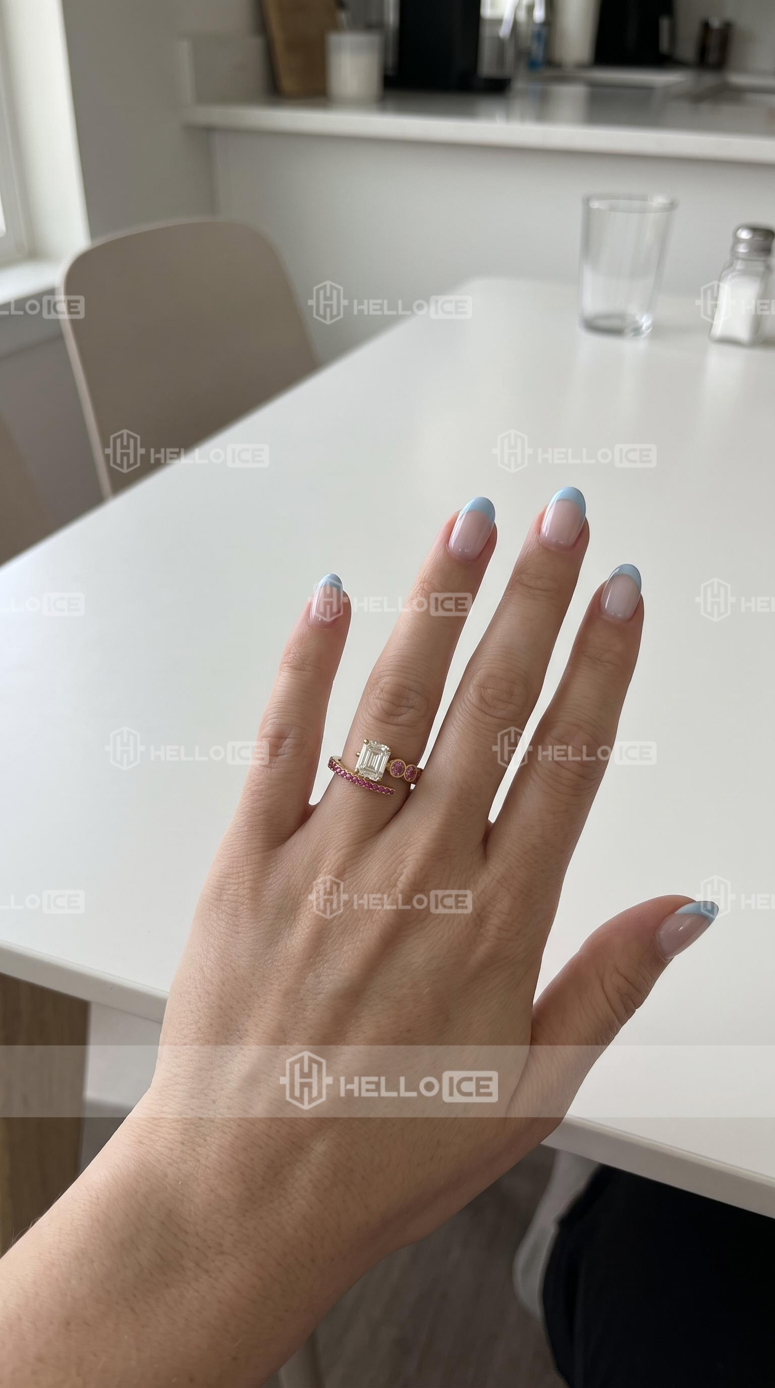 Helloice Review Image