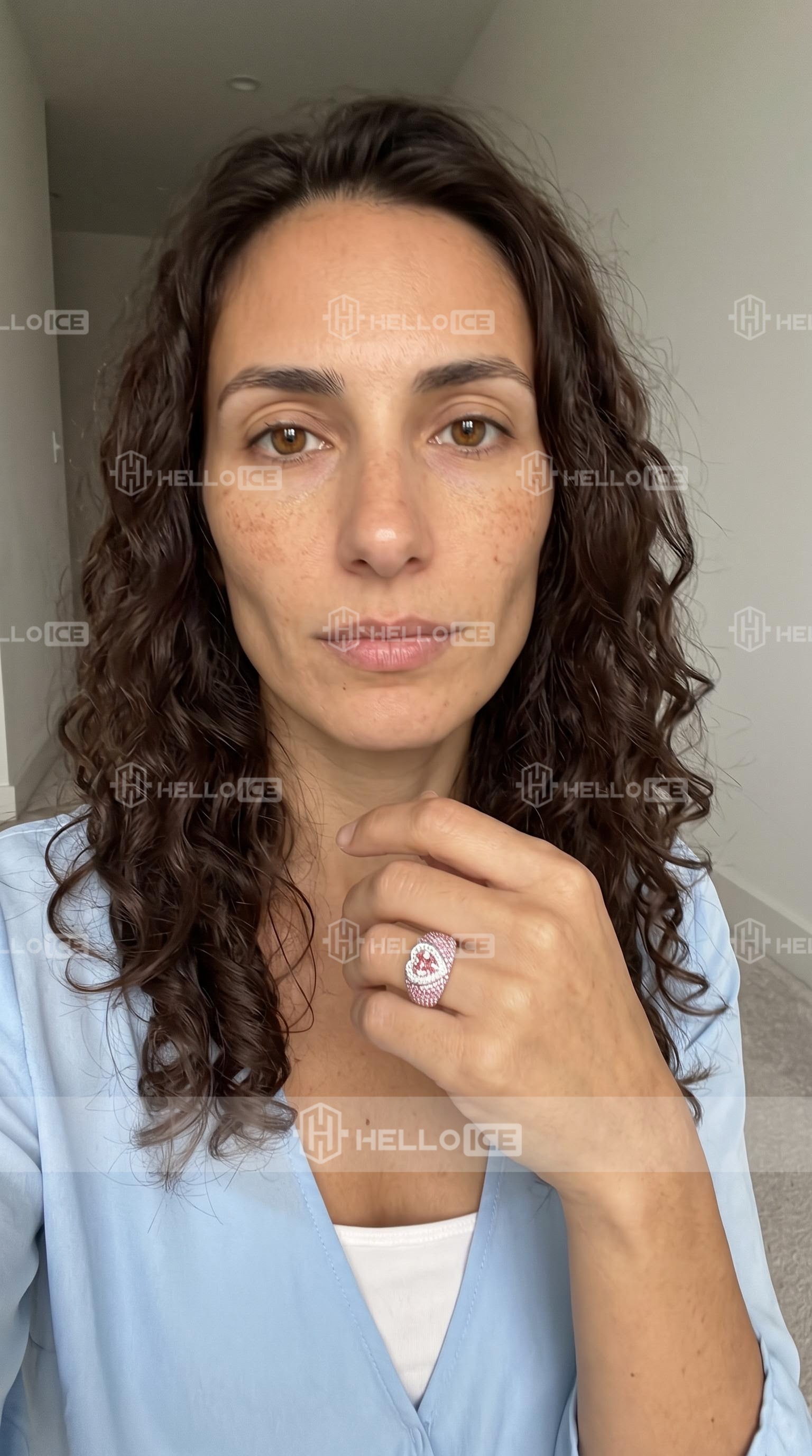 Helloice Review Image