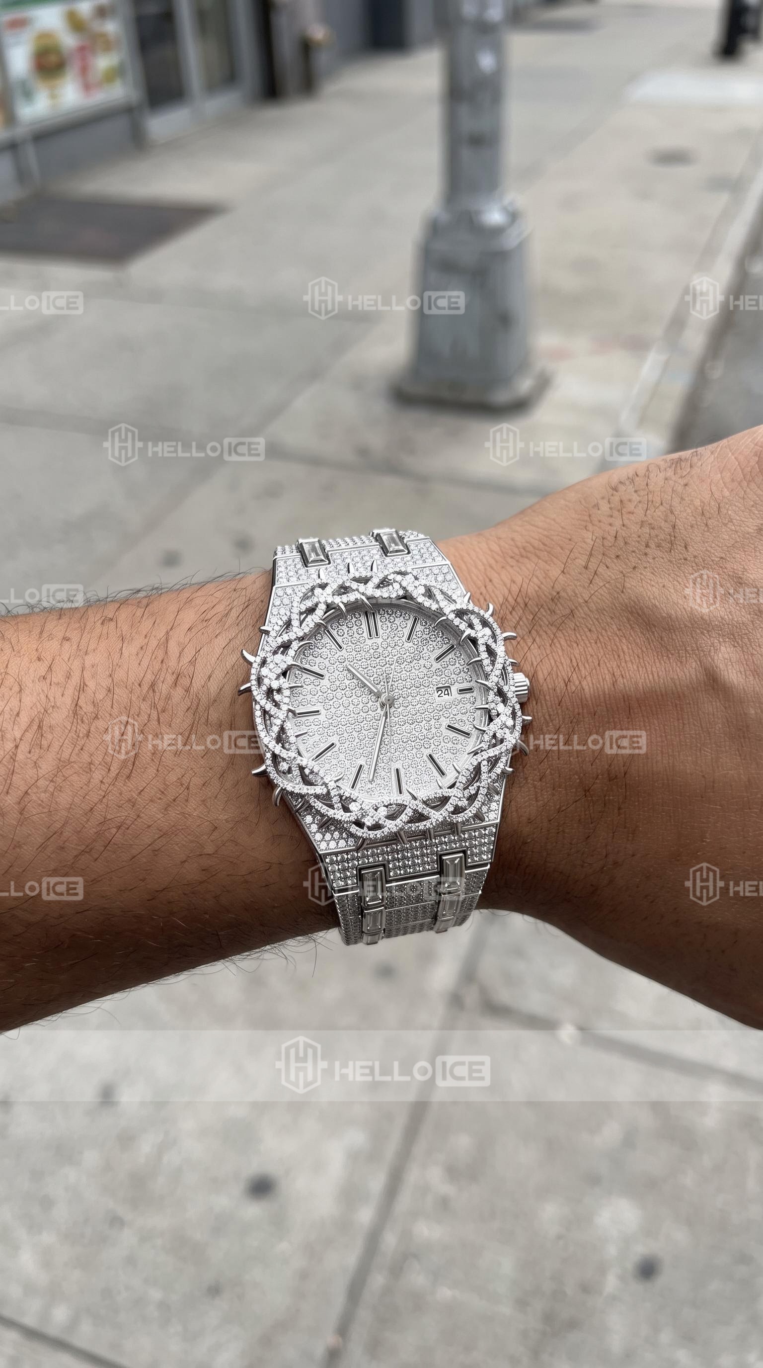 Helloice Review Image