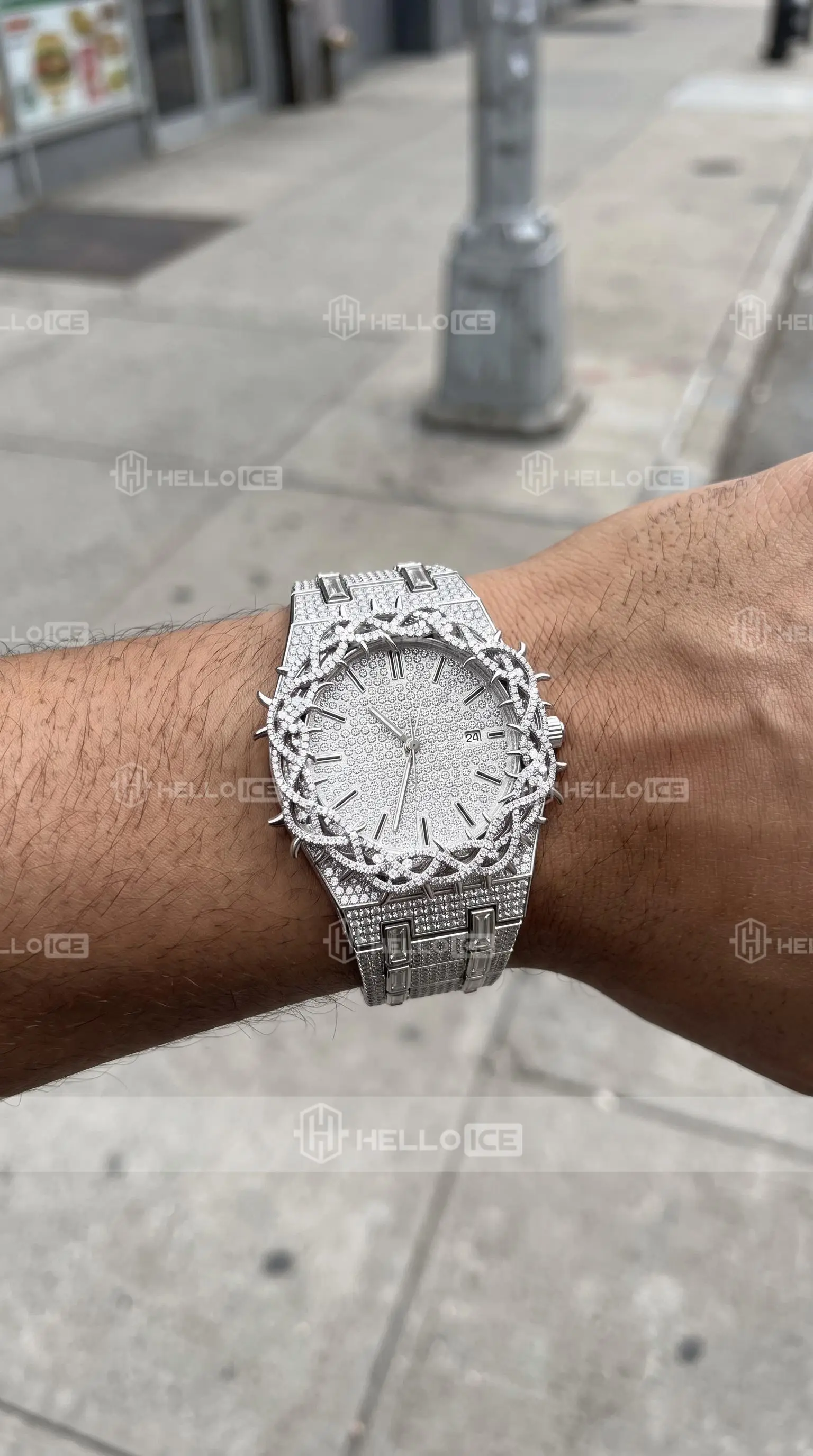 Helloice Review Image