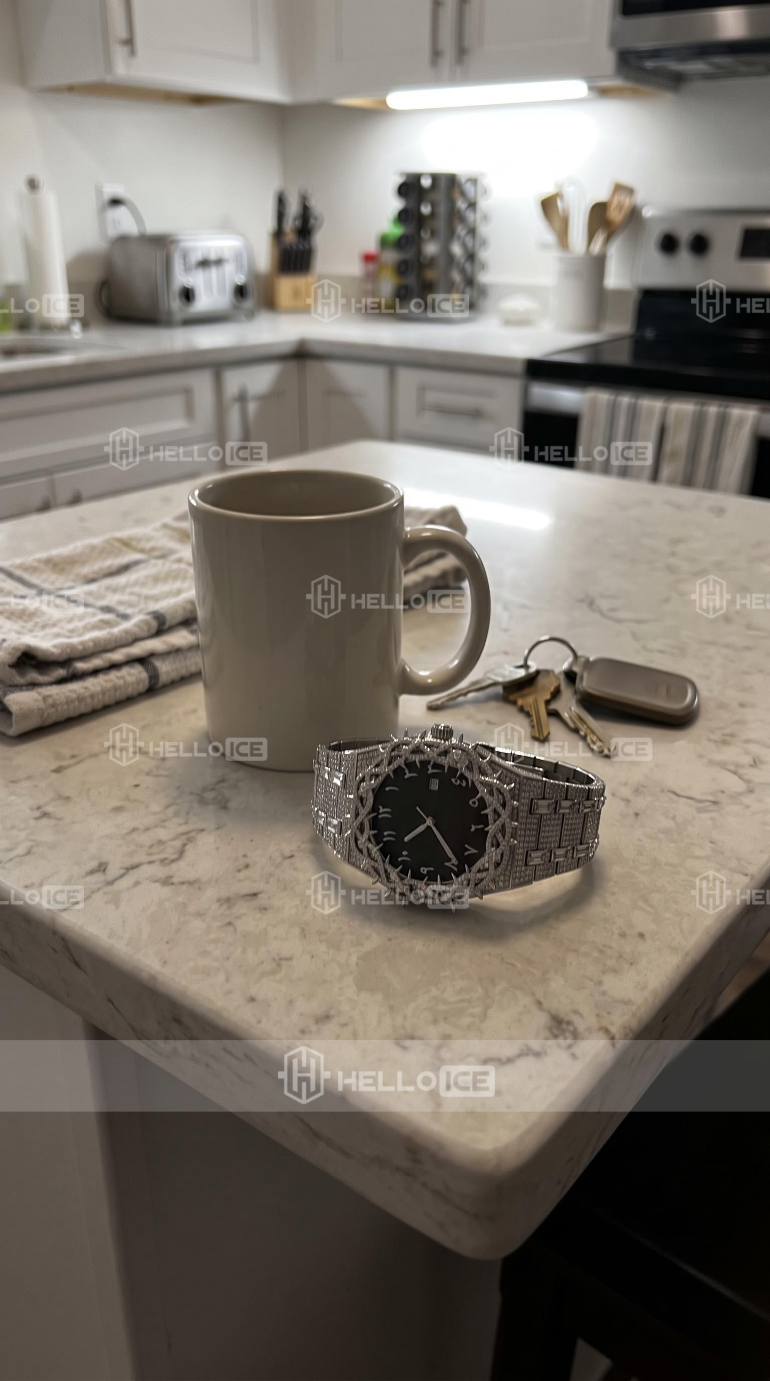 Helloice Review Image