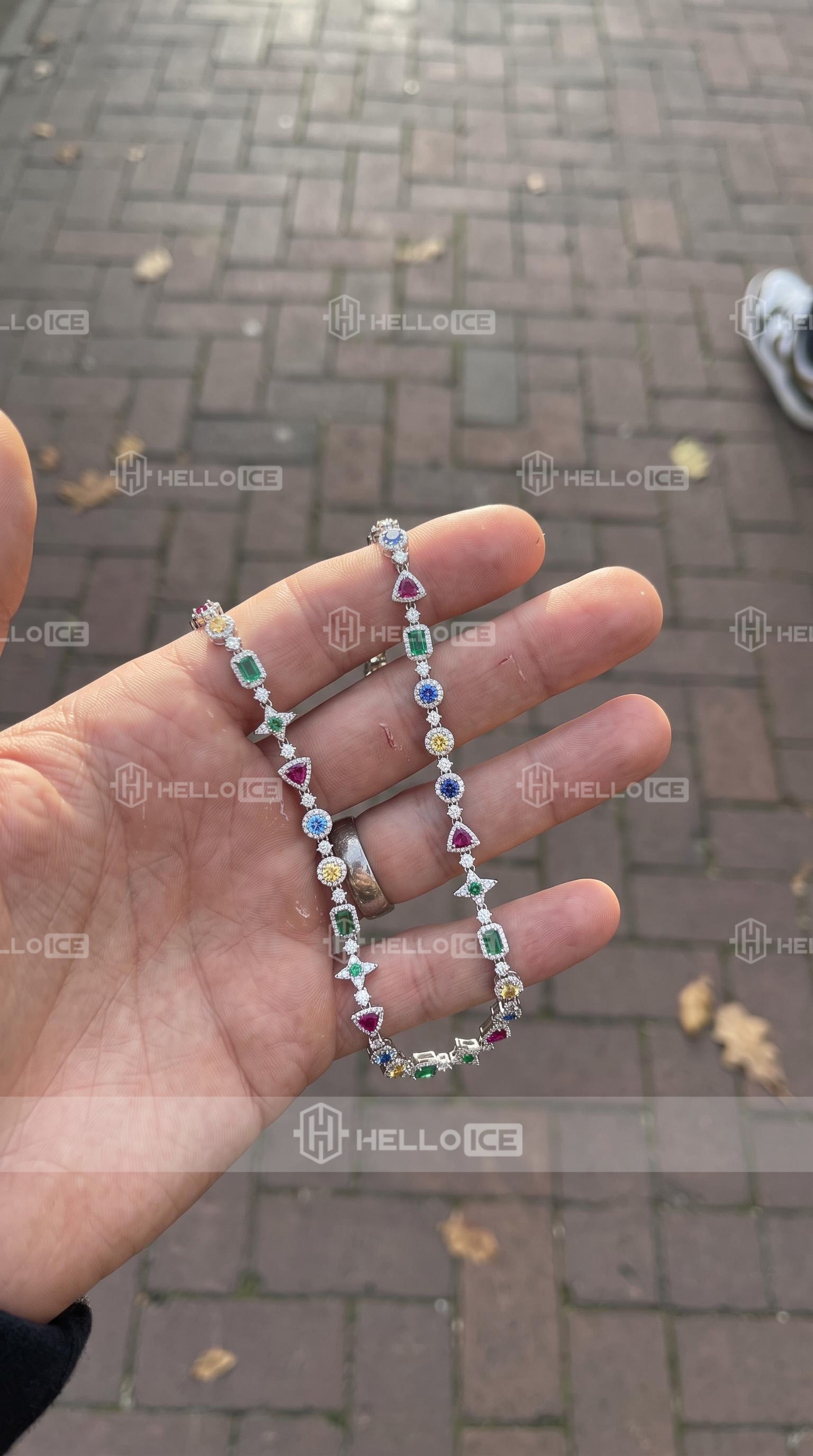Helloice Review Image