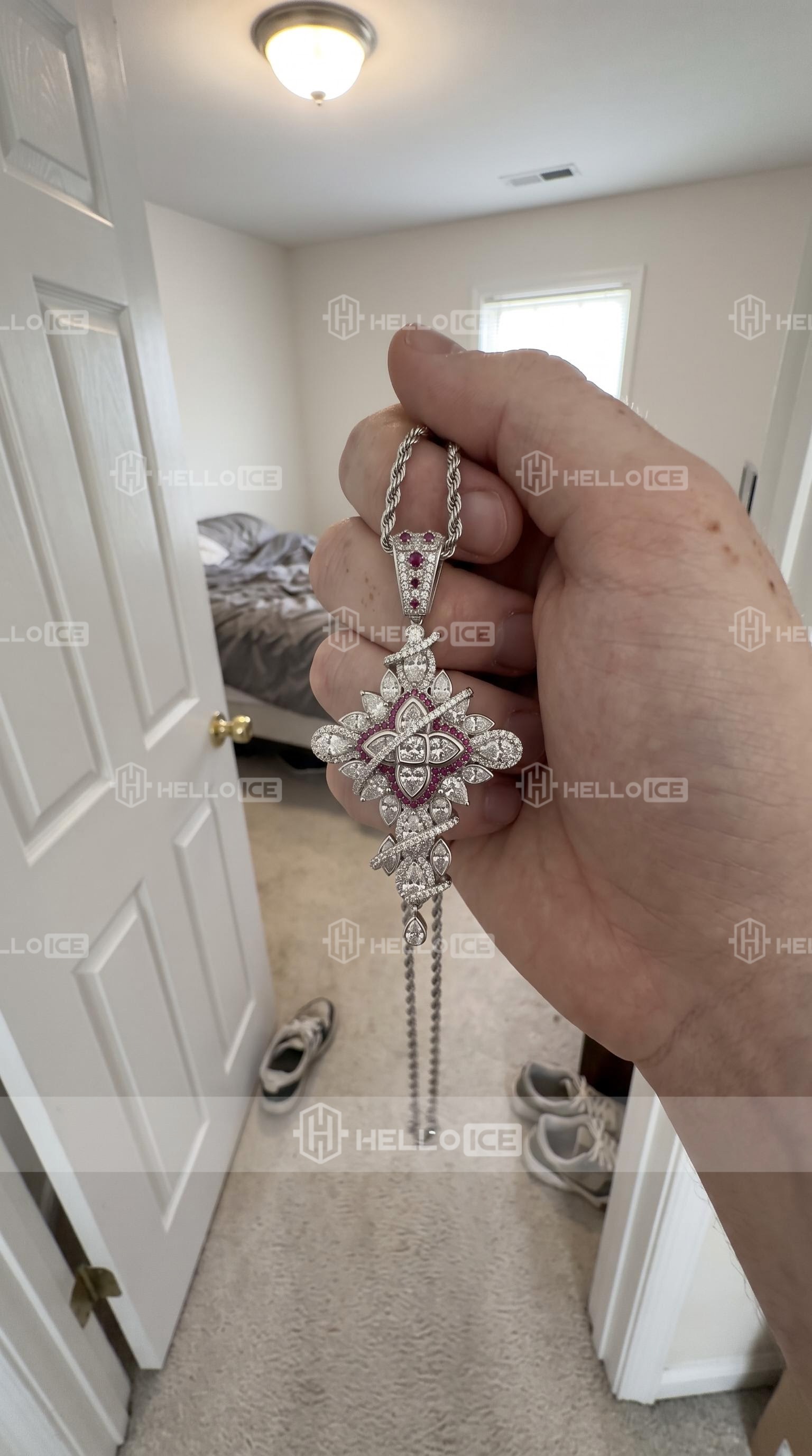 Helloice Review Image
