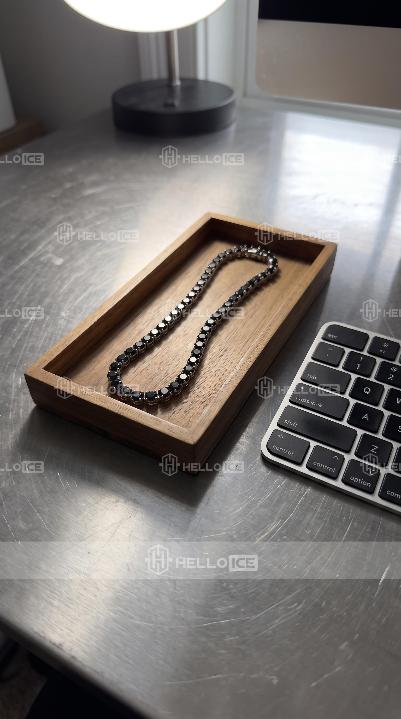 Helloice Review Image