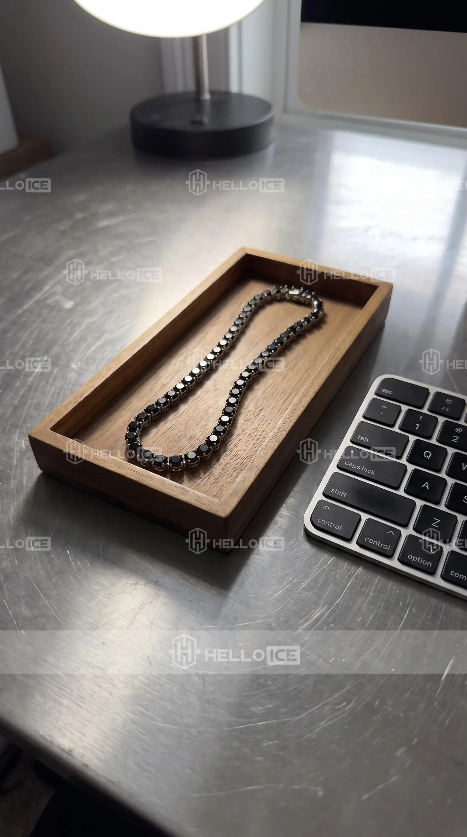 Helloice Review Image