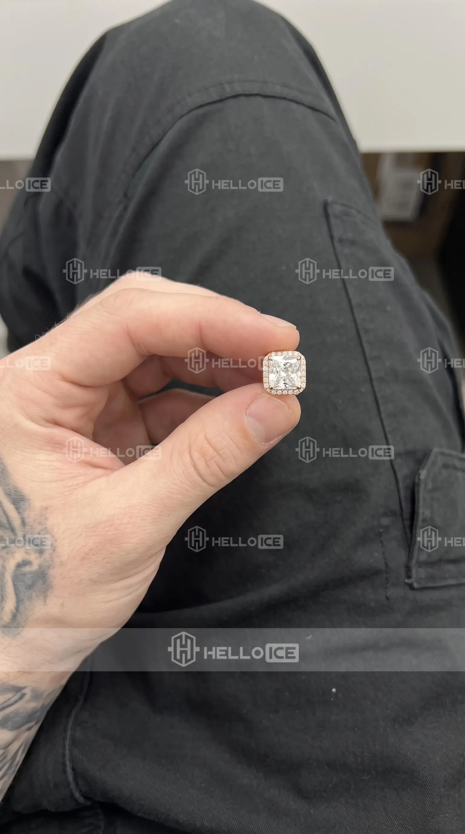 Helloice Review Image