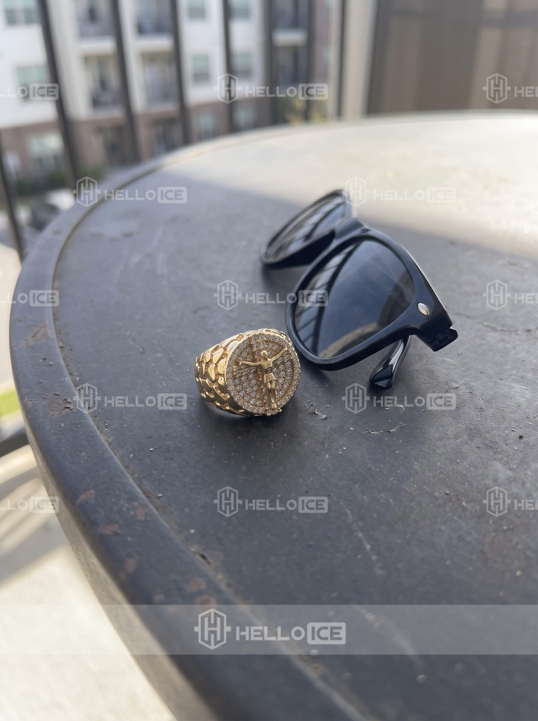 Helloice Review Image