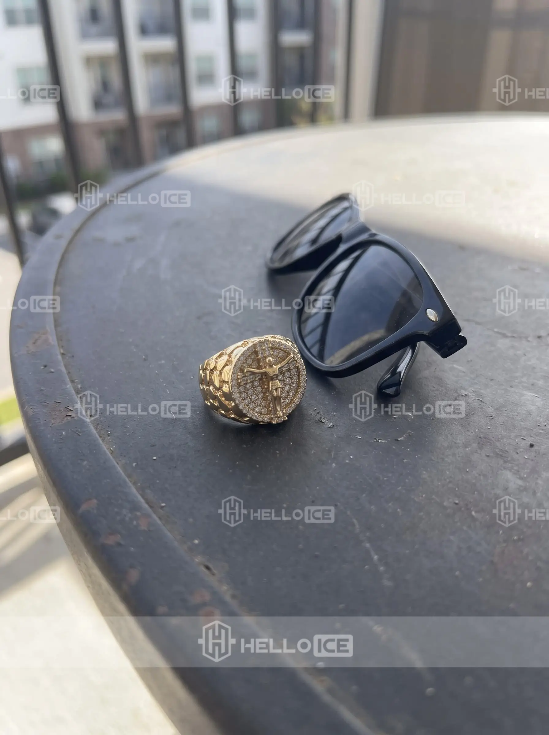 Helloice Review Image