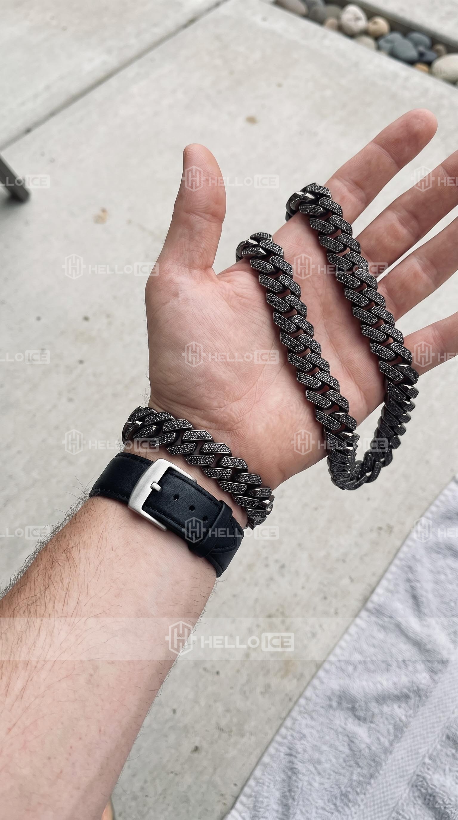 Helloice Review Image