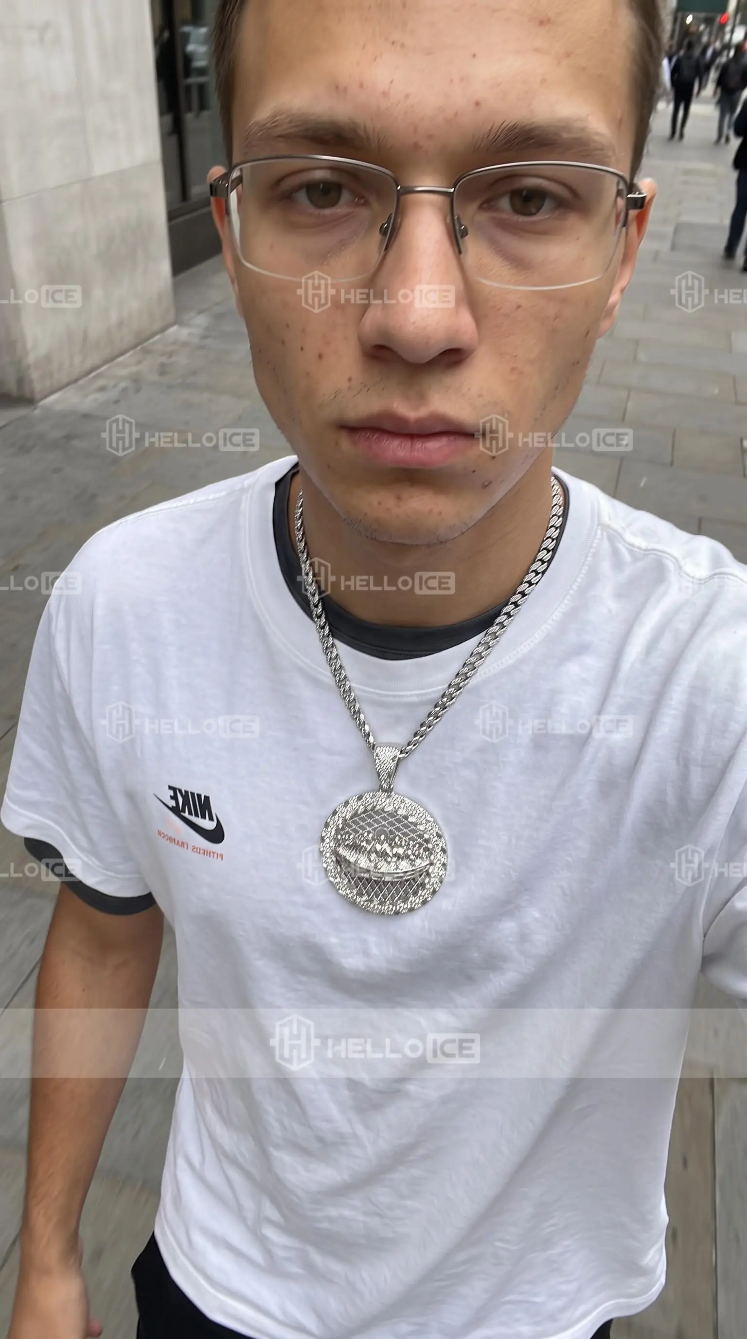 Helloice Review Image